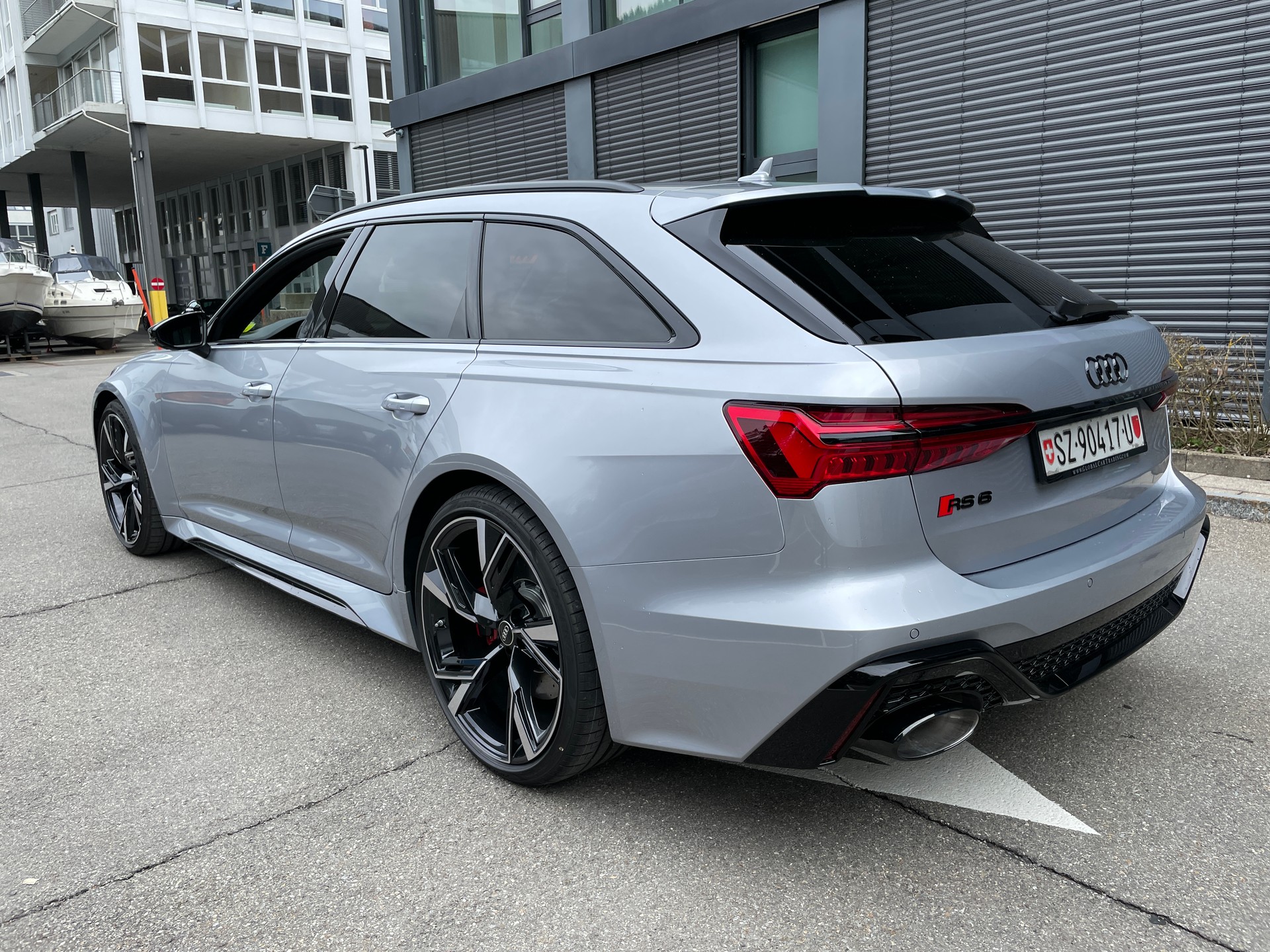 AUDI RS6 Avant 4.0 TFSI V8 quattro (Neuzustand!)-image-2