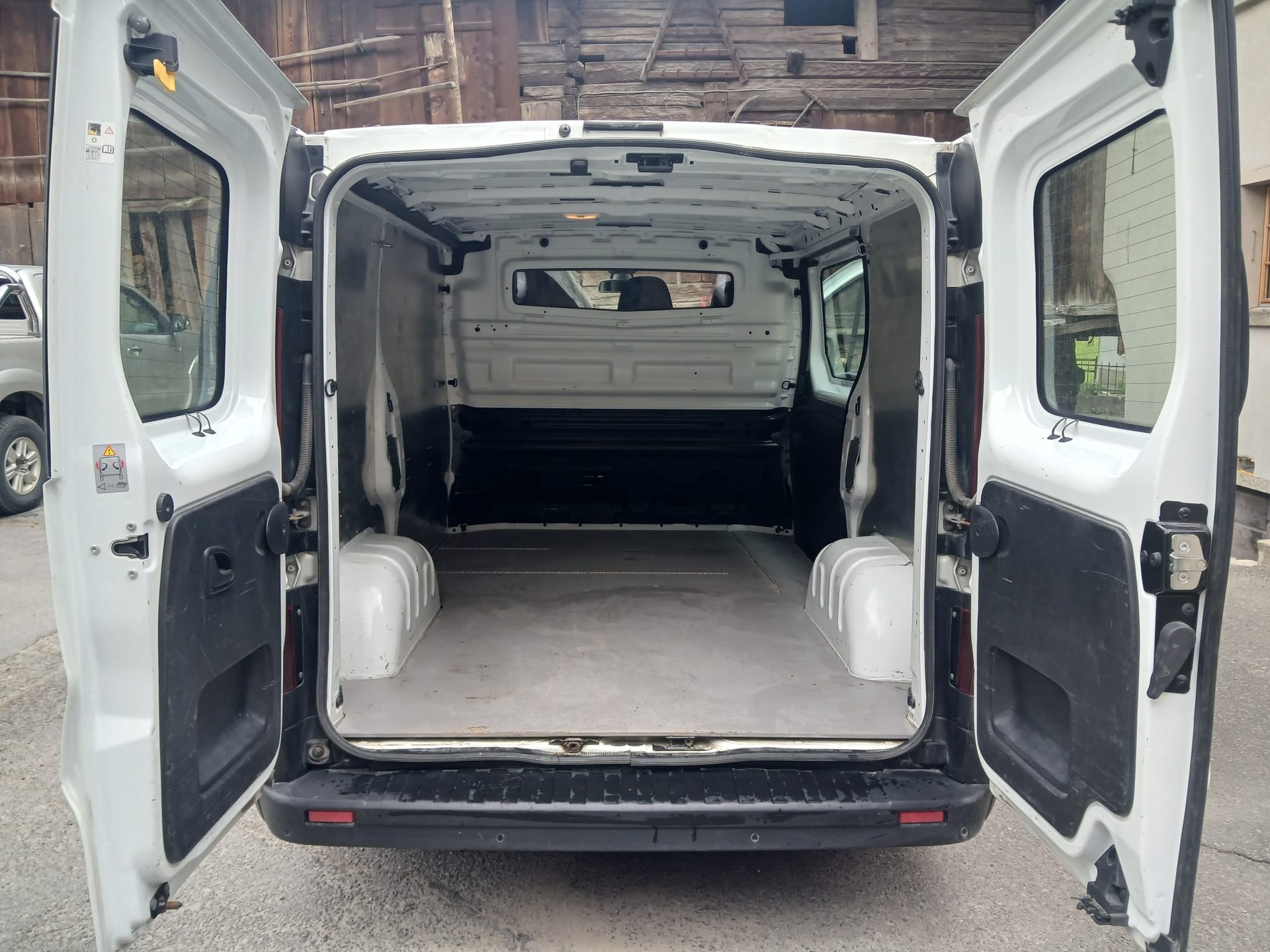RENAULT Trafic dCi120 2.0 Busin.-image-9