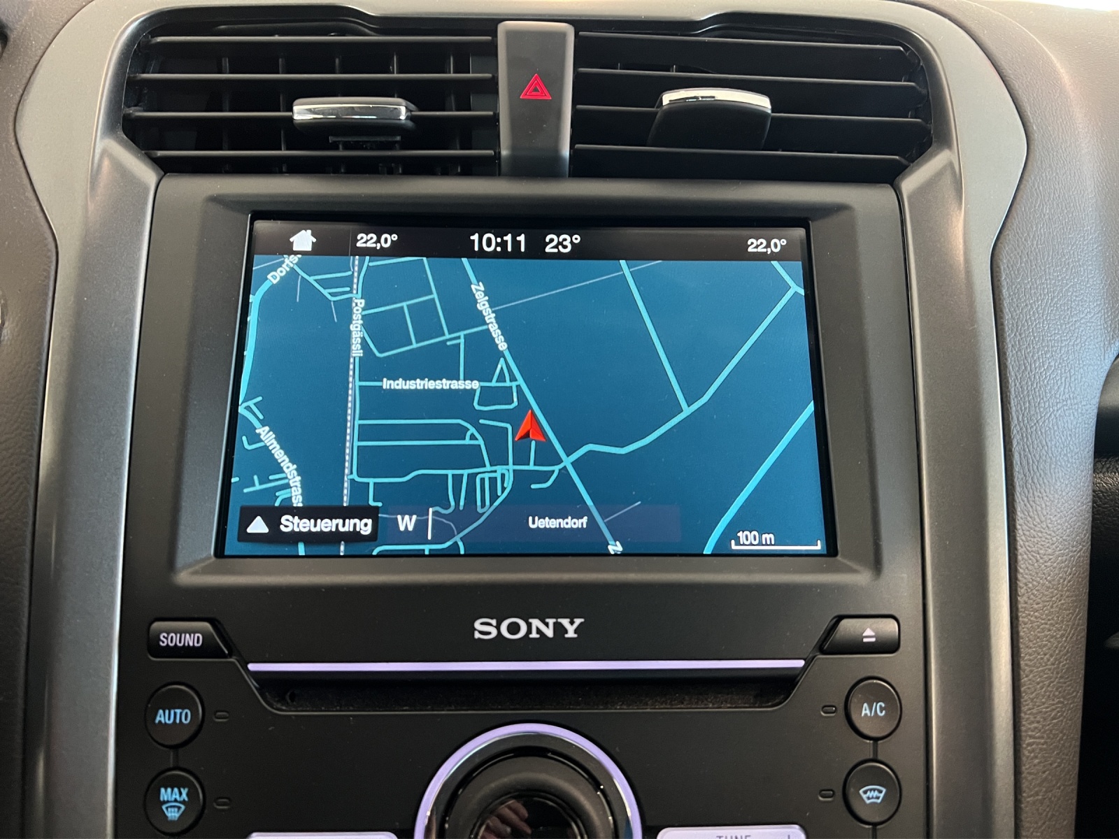 FORD Mondeo 2.0 TDCi Business Plus PowerShift-image-10