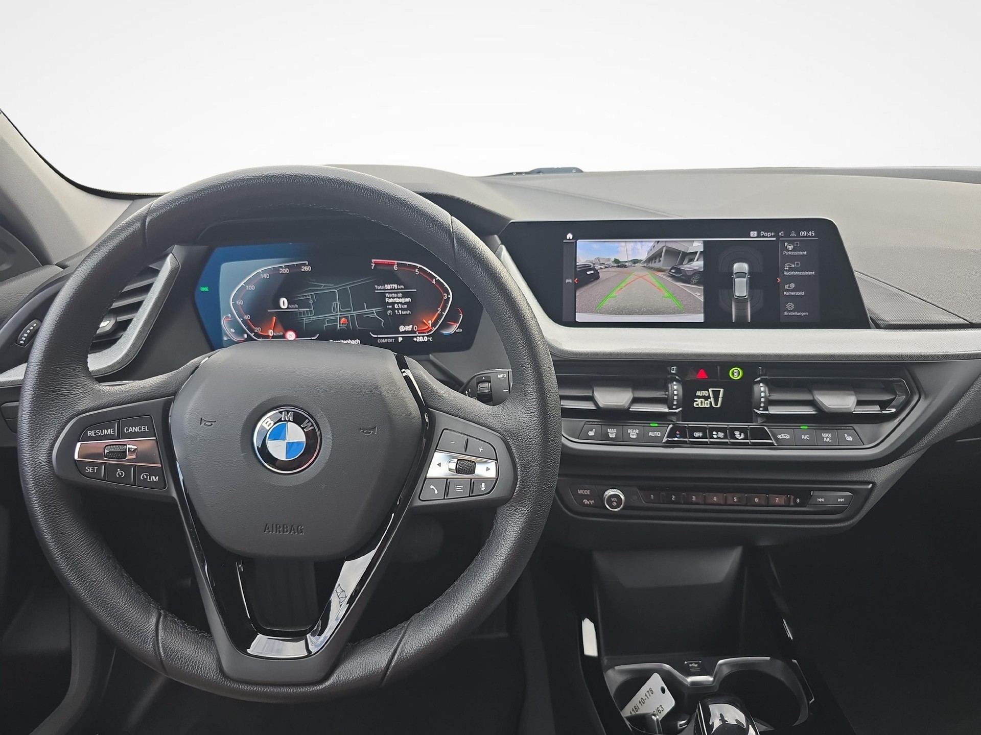 BMW 118i-image-12