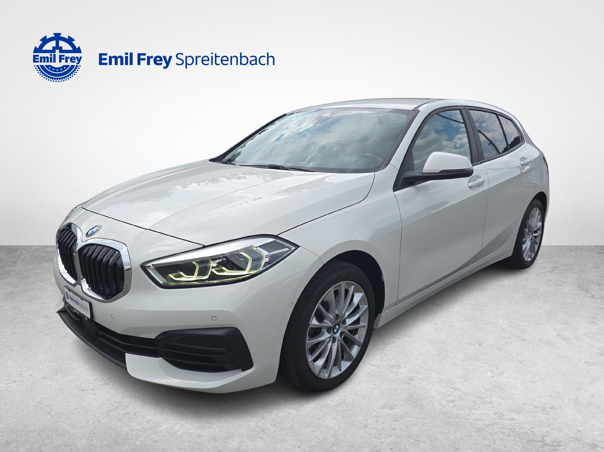 BMW 118i-image-0