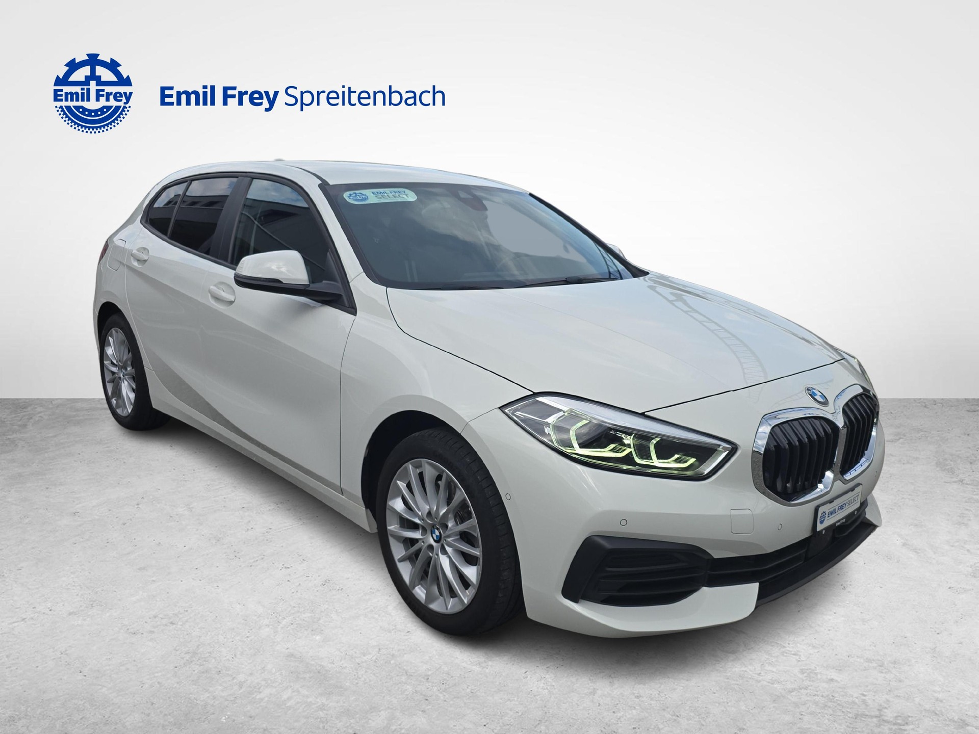 BMW 118i-image-6