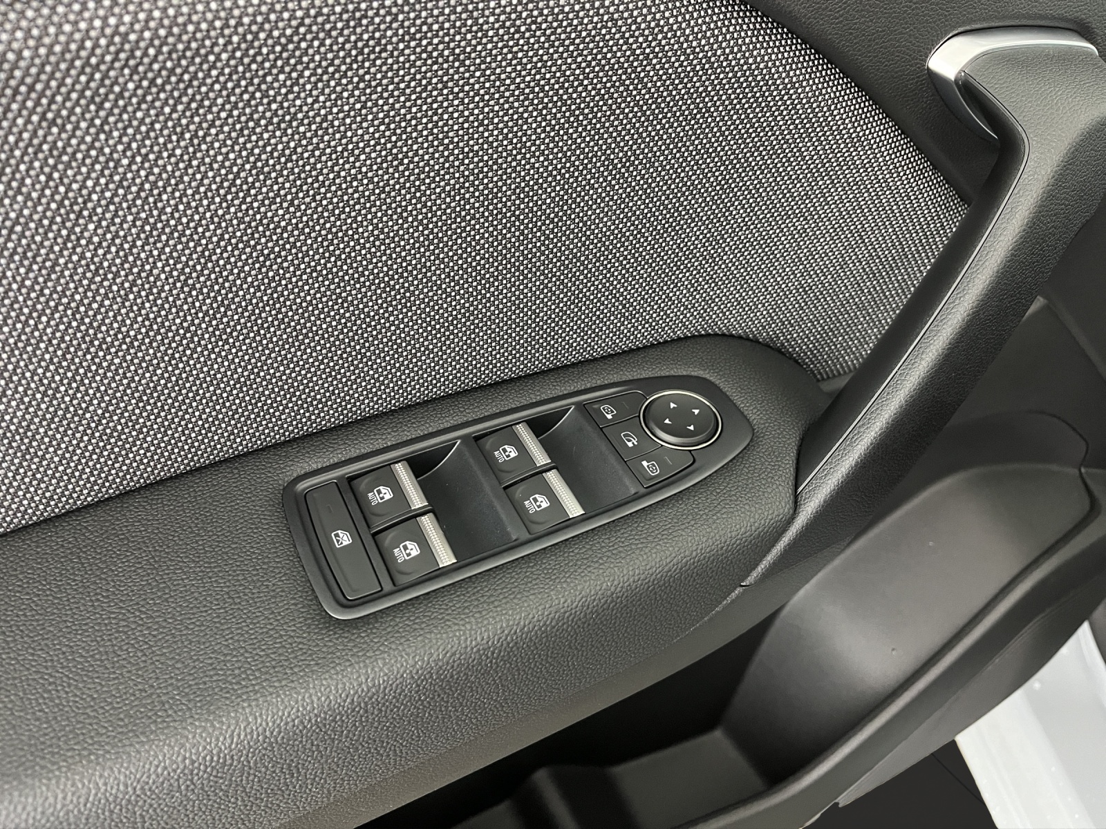 RENAULT Captur 1.8 E-Tech techno-image-12