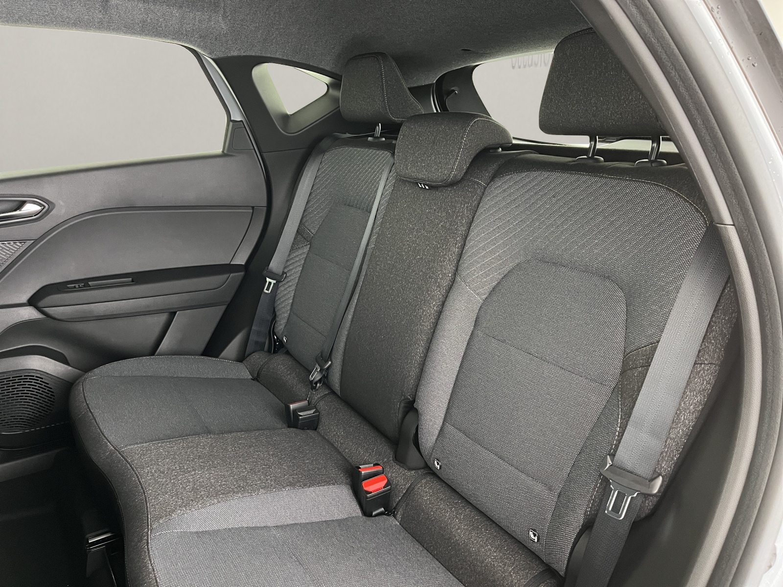 RENAULT Captur 1.8 E-Tech techno-image-16