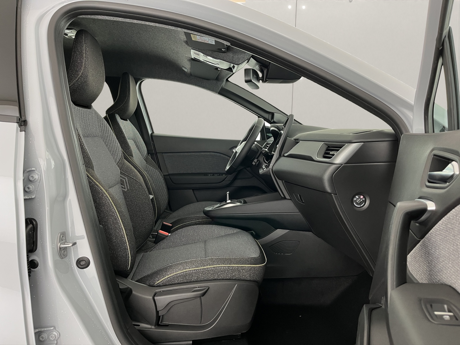 RENAULT Captur 1.8 E-Tech techno-image-15