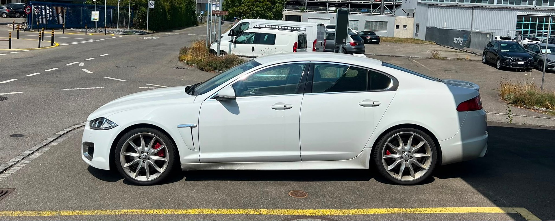 JAGUAR XF 5.0 V8 S/C XFR-image-1