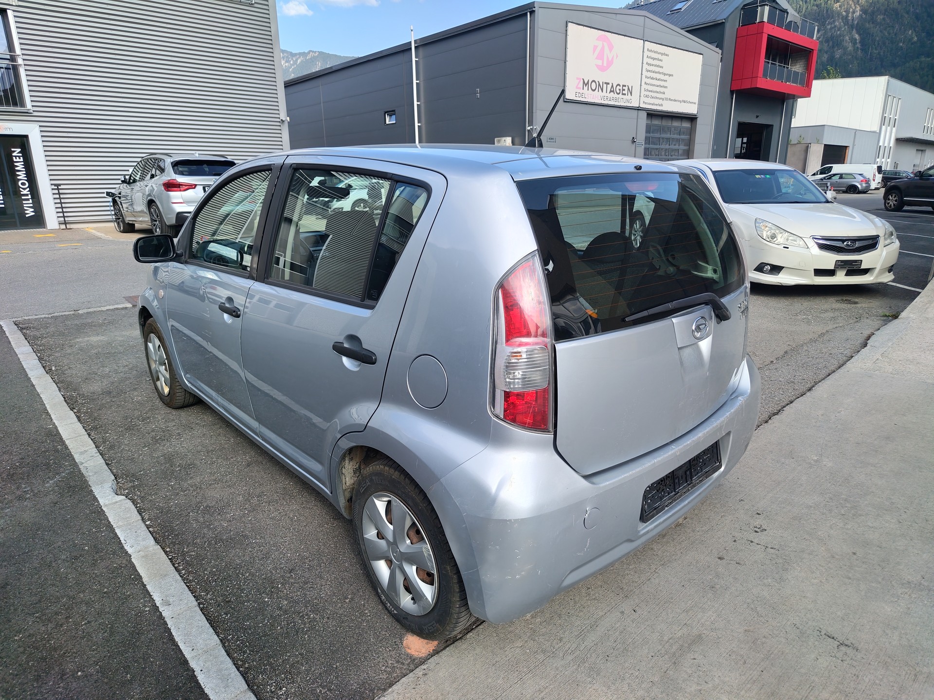 DAIHATSU Sirion 1.3 S Custom 4WD-image-4