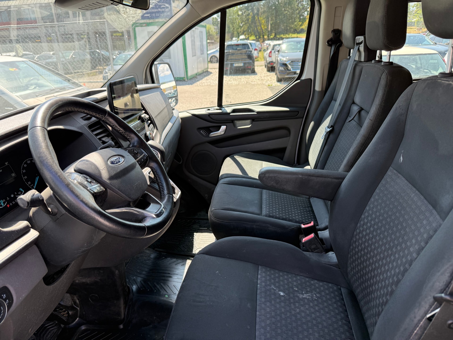 FORD Transit Custom Van 320 L2H1 DK Trend A-image-9