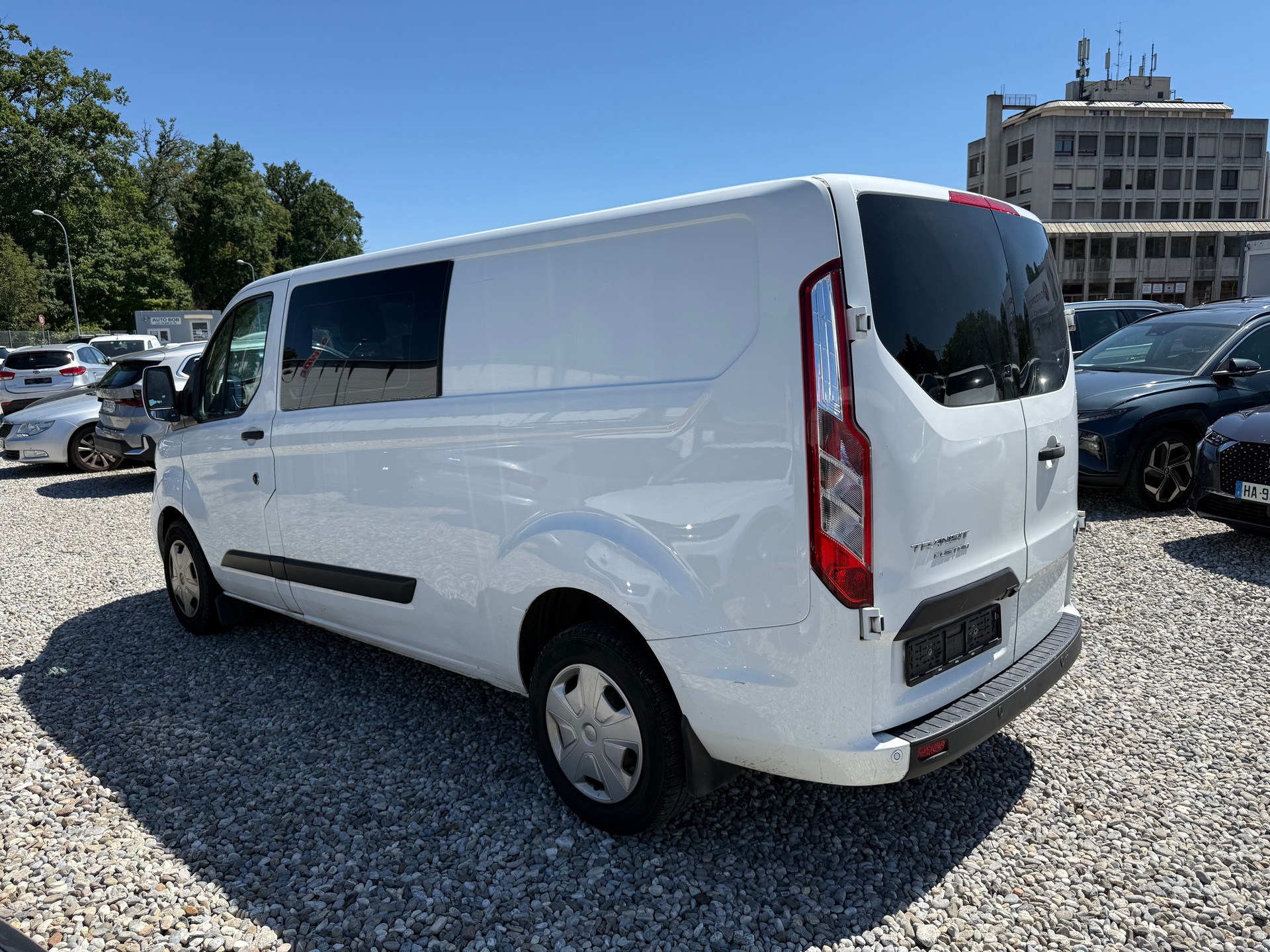 FORD Transit Custom Van 320 L2H1 DK Trend A-image-4
