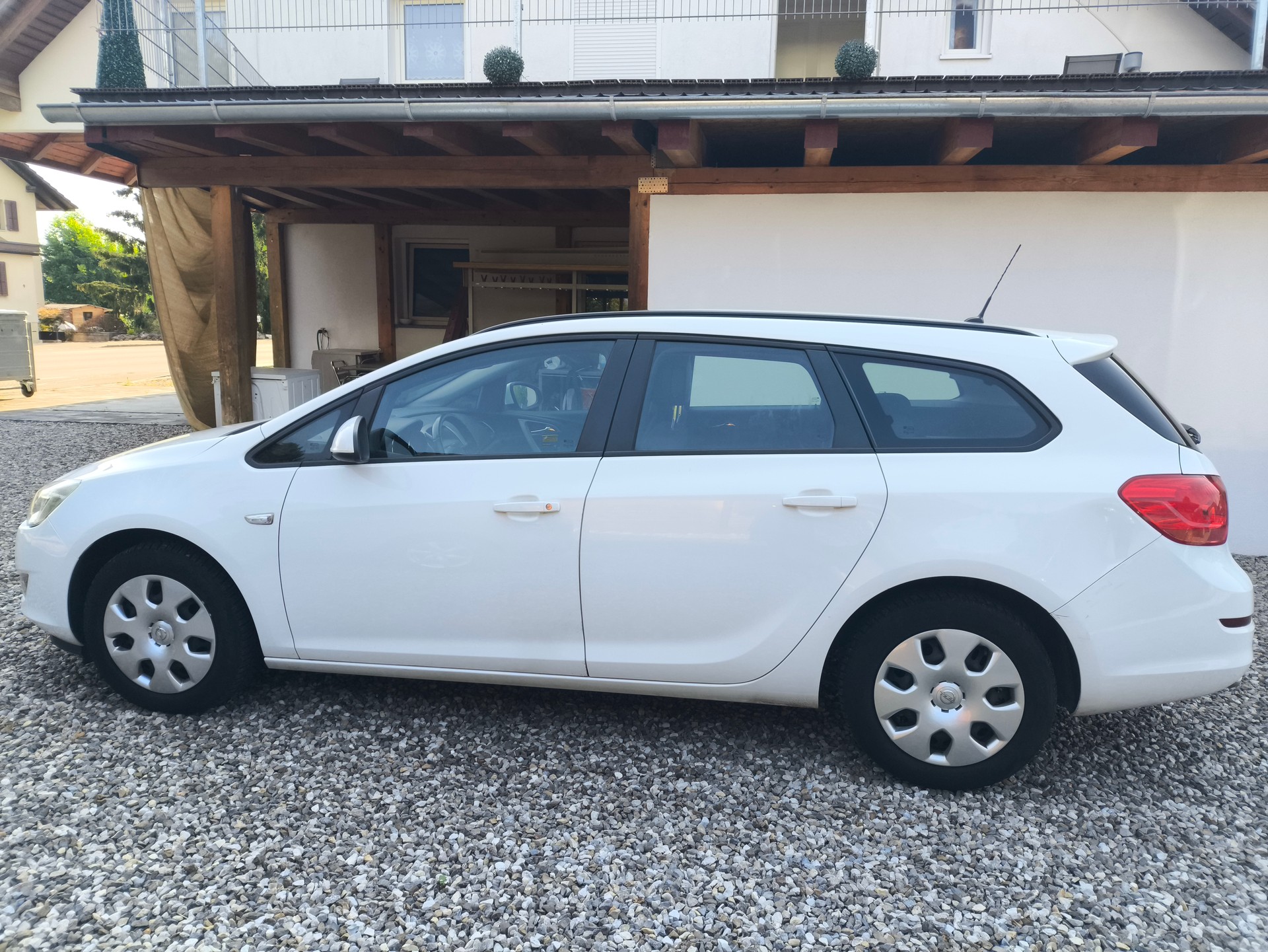 OPEL Astra ST 1.4i 16V Turbo Anniversary Ed. Aut.-image-2