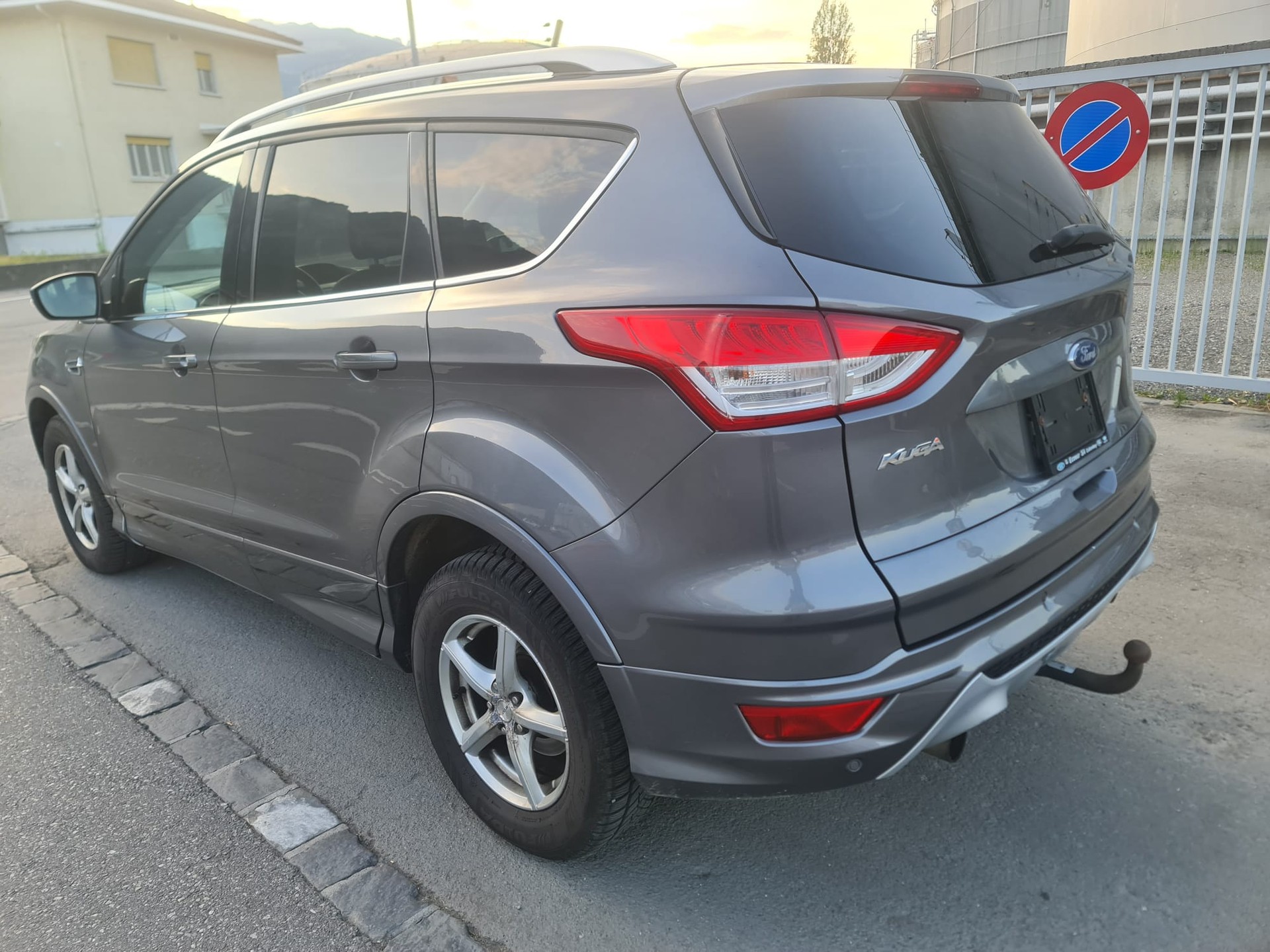 FORD Kuga 1.6 SCTi Titanium S 4WD Automatic-image-3