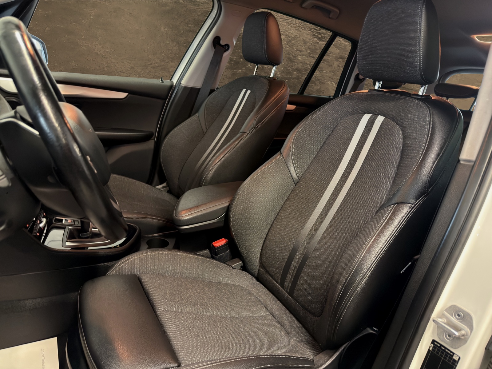 BMW 220d xDrive Gran Tourer Steptronic-image-11