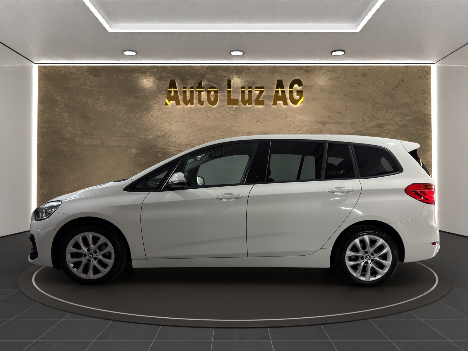 BMW 220d xDrive Gran Tourer Steptronic-image-5
