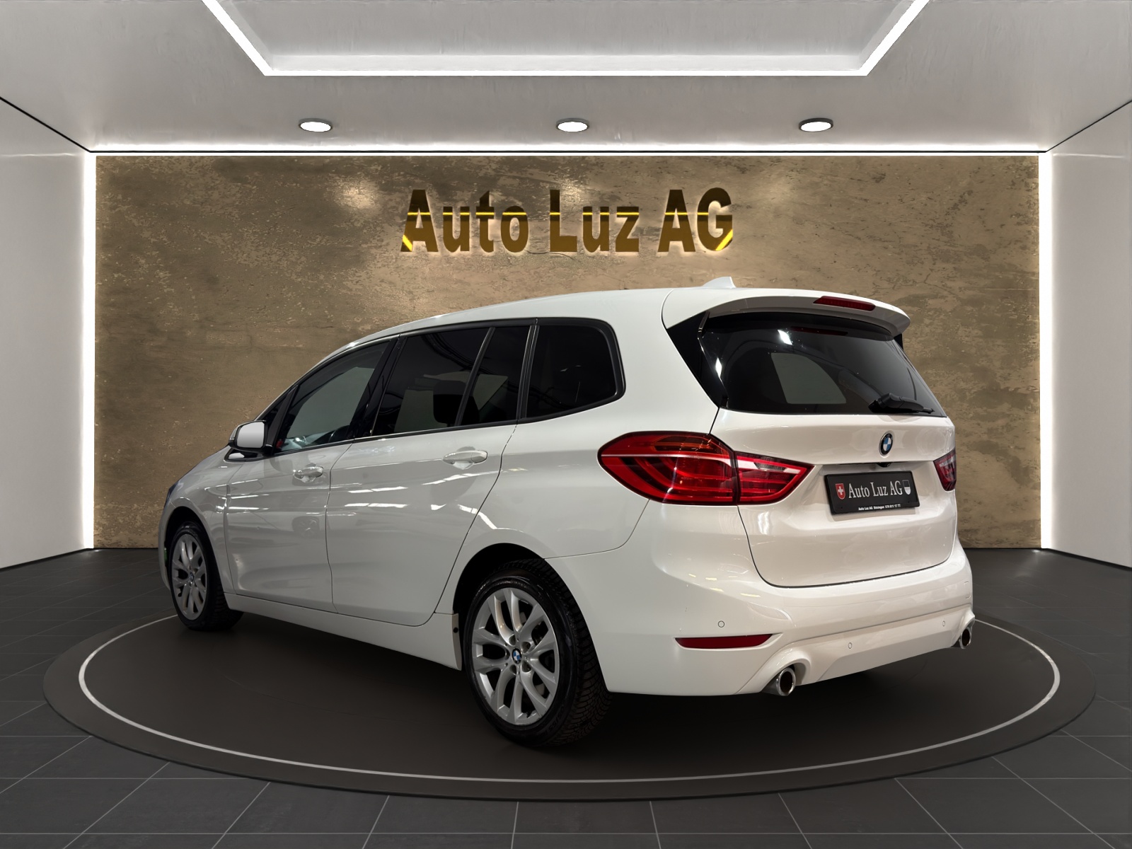 BMW 220d xDrive Gran Tourer Steptronic-image-4