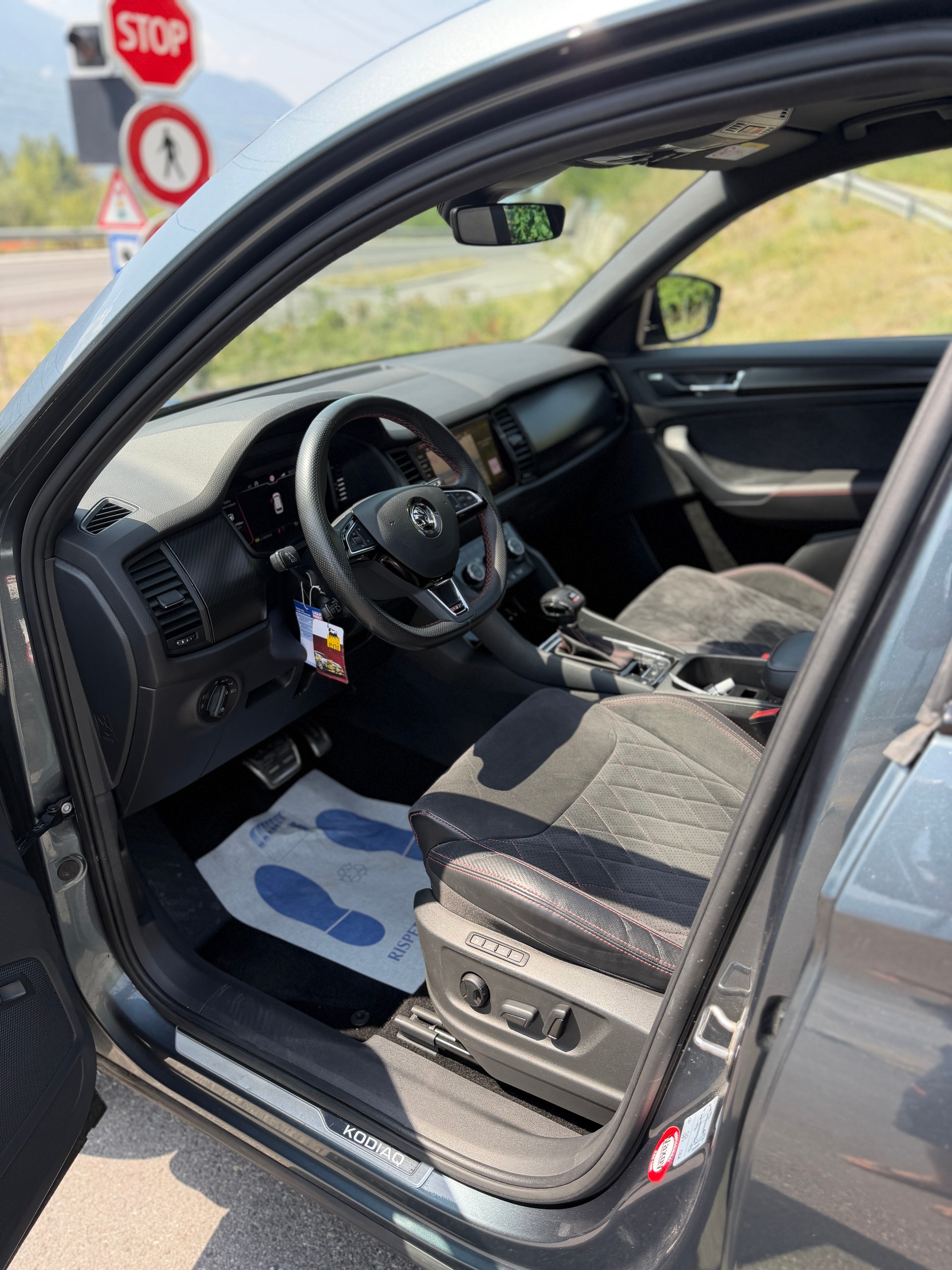 SKODA Kodiaq 2.0 Bi-TDI SCR RS 4x4 DSG-image-10