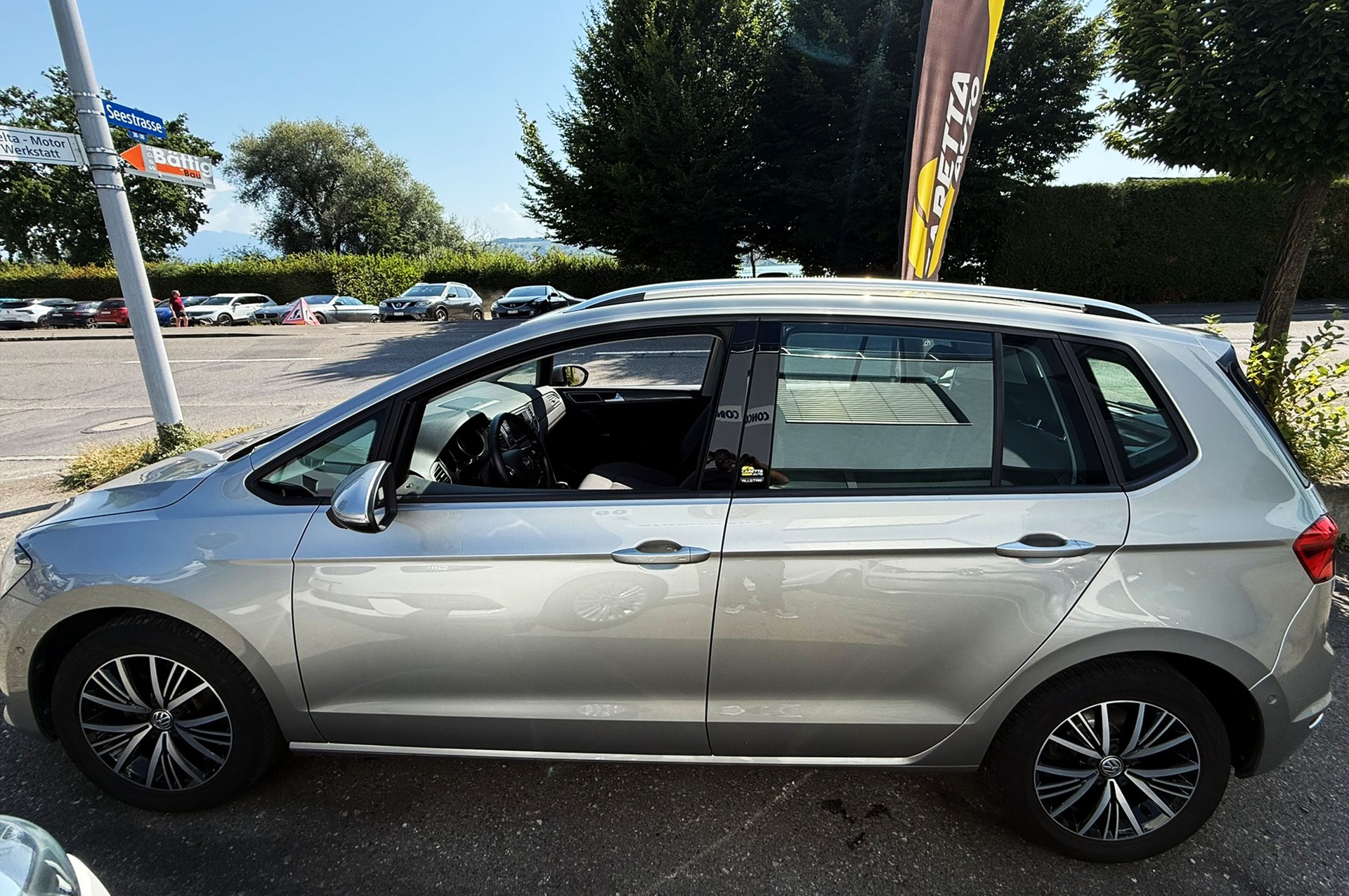 VW Golf Sportsvan 1.4 TSI Allstar DSG-image-3