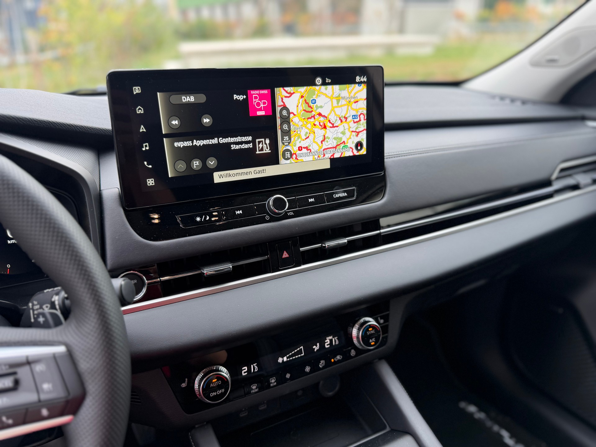 MITSUBISHI Outlander 2.4 PHEV Invite 4WD Automatic-image-13