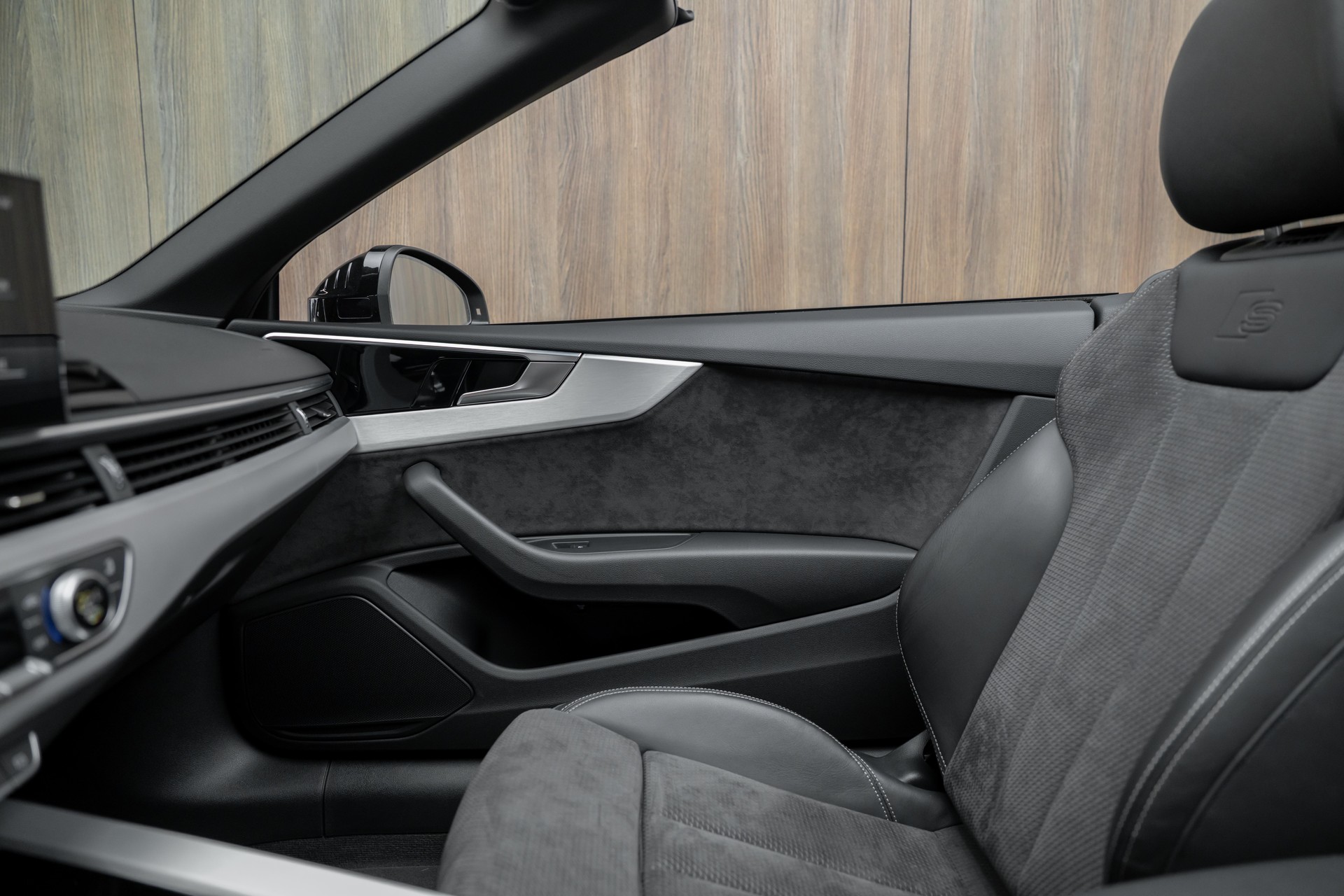 AUDI A5 Cabriolet 40 TFSI S-Line S-tronic-image-16