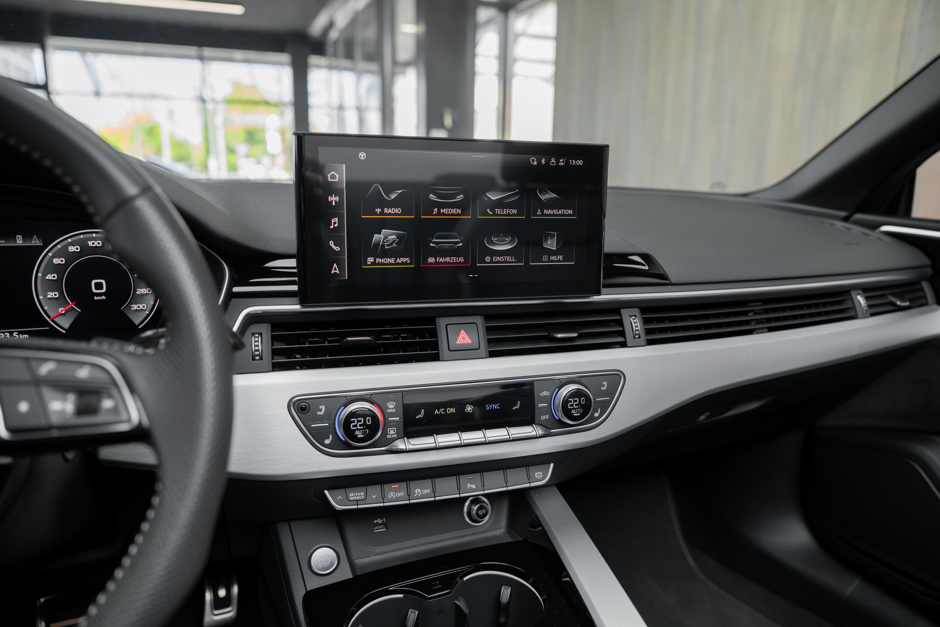AUDI A5 Cabriolet 40 TFSI S-Line S-tronic-image-9