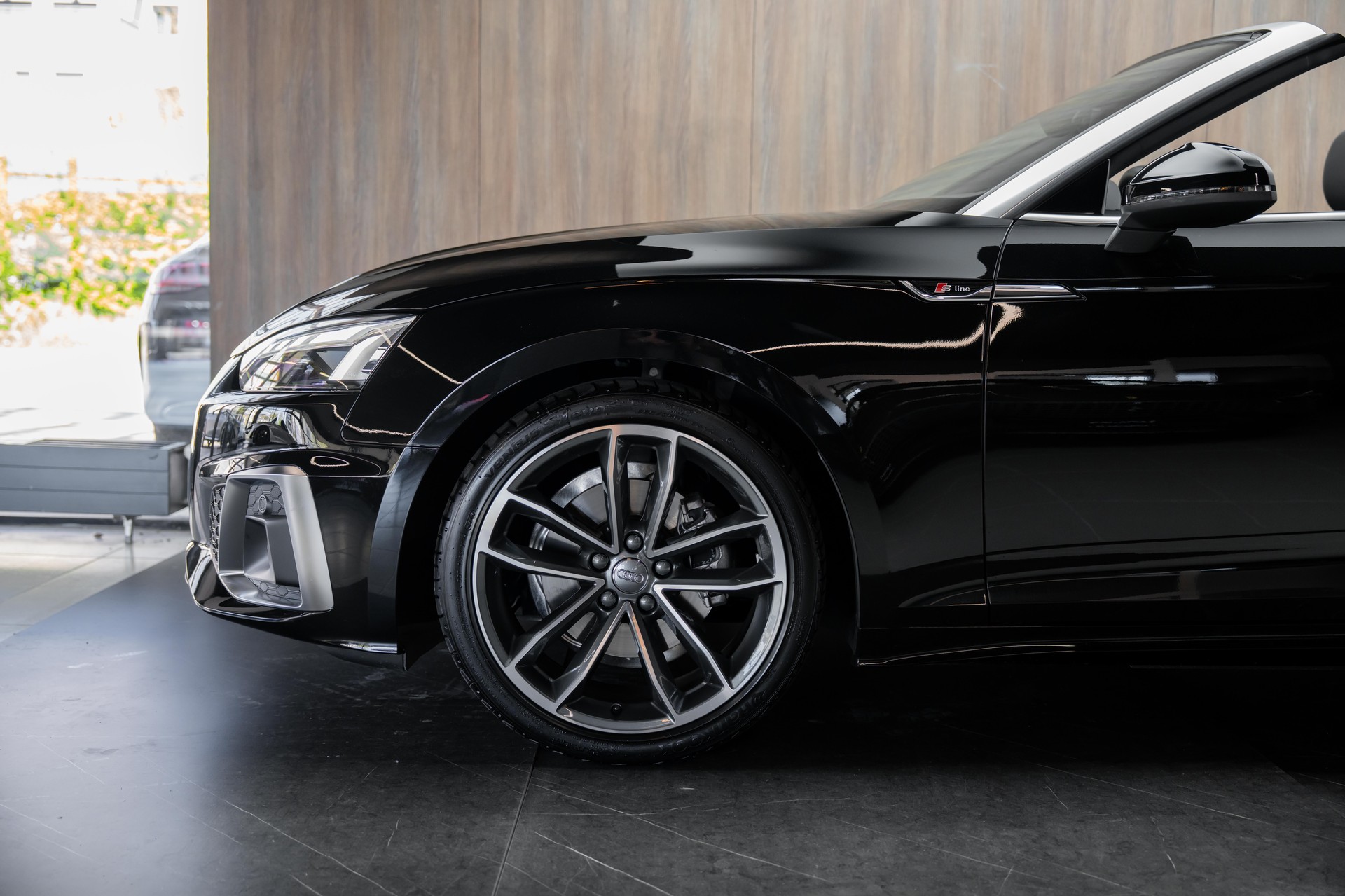 AUDI A5 Cabriolet 40 TFSI S-Line S-tronic-image-28