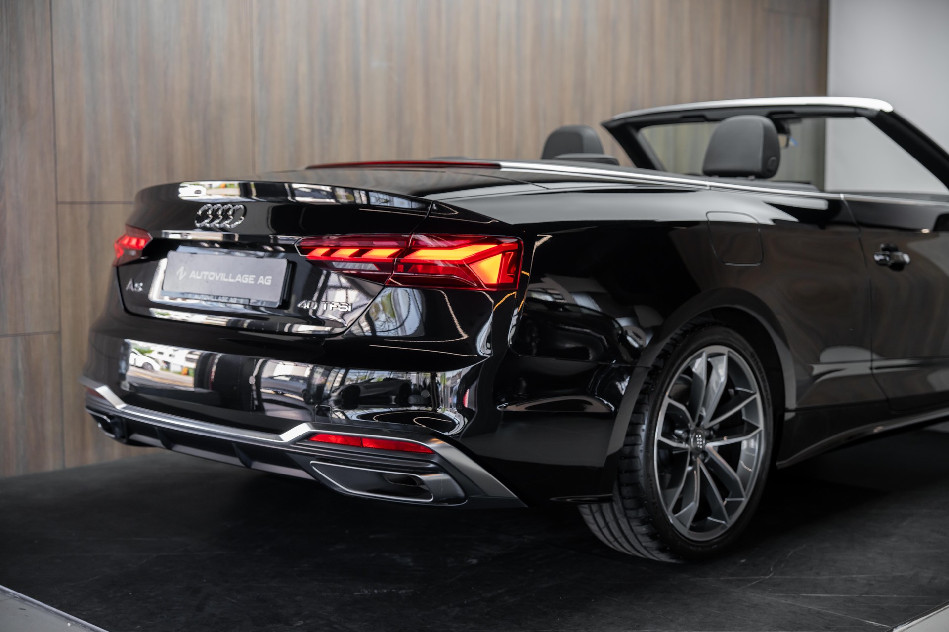 AUDI A5 Cabriolet 40 TFSI S-Line S-tronic-image-25