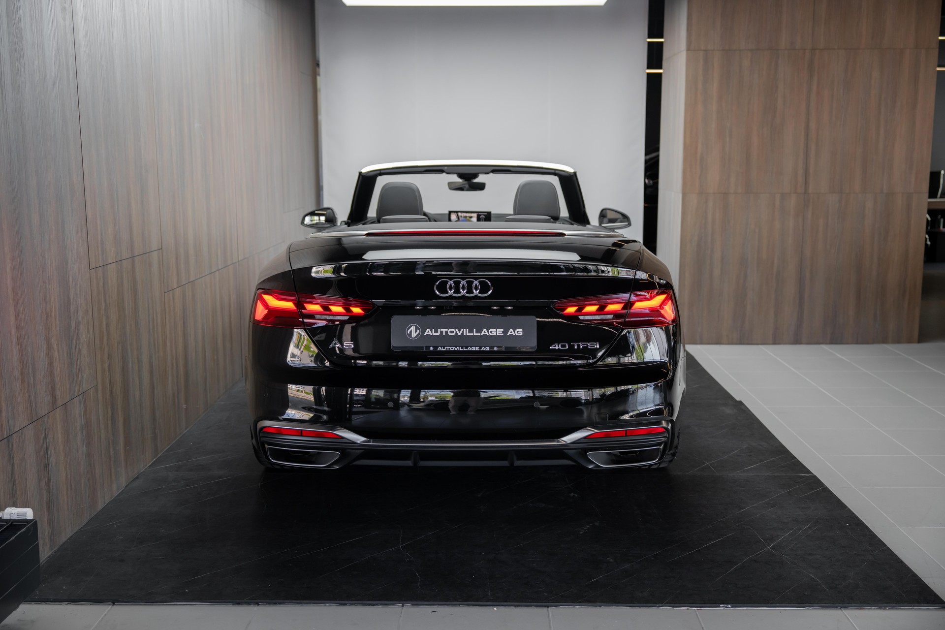 AUDI A5 Cabriolet 40 TFSI S-Line S-tronic-image-27