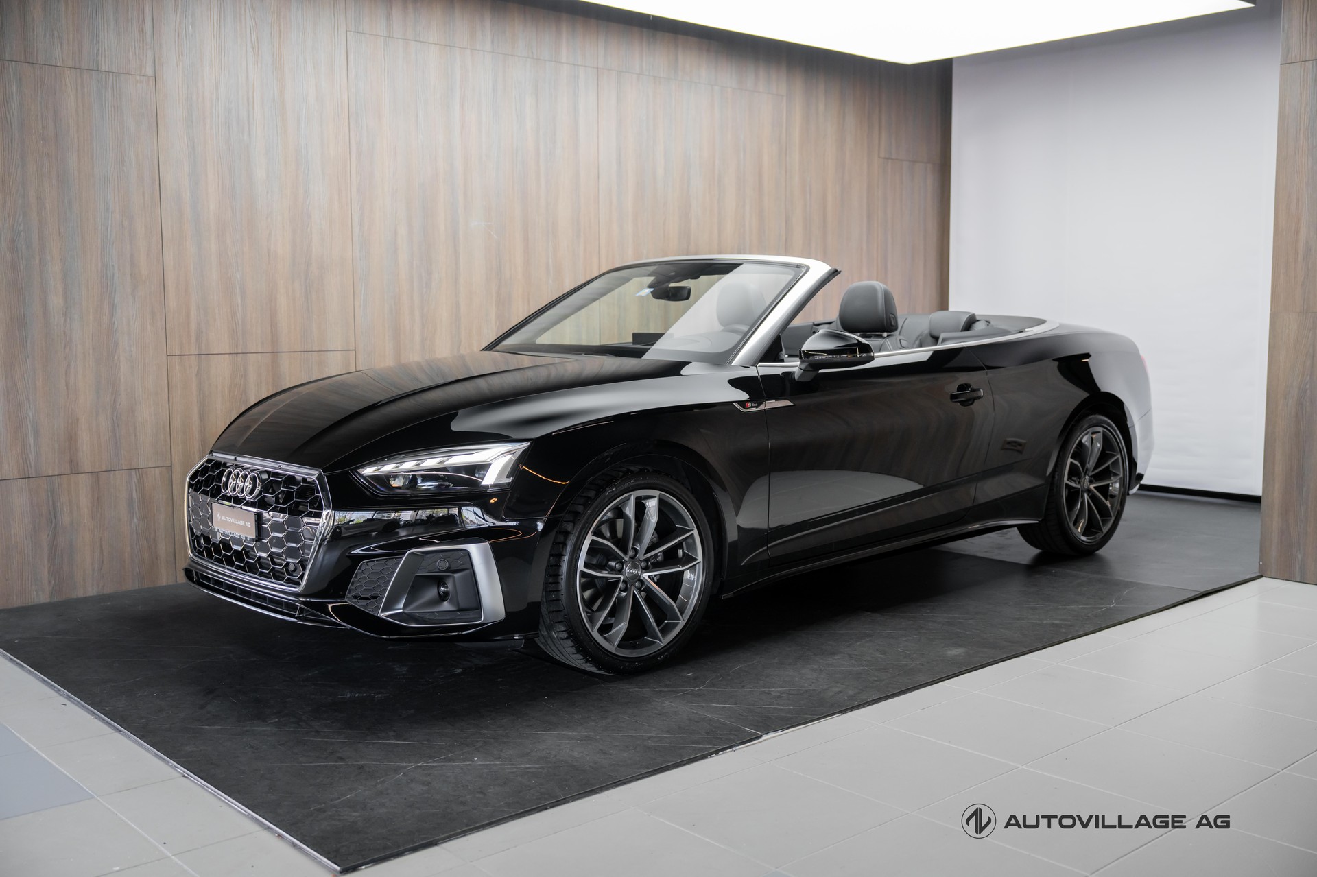 AUDI A5 Cabriolet 40 TFSI S-Line S-tronic-image-0
