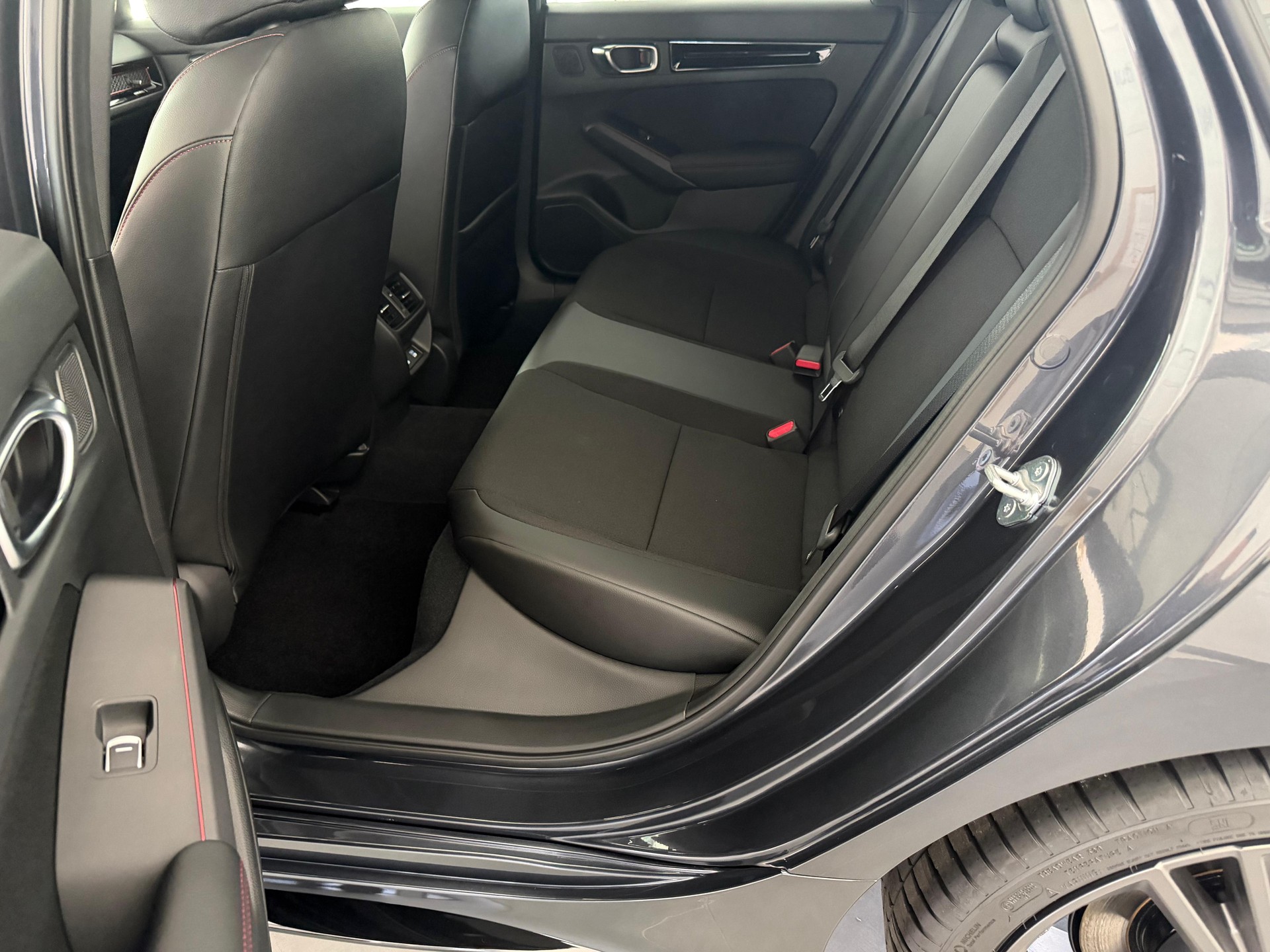 HONDA Civic 2.0 i-MMD HEV Sport (NEW CIVIC MY27 FACELIFT) LEASING 1.9%-image-10