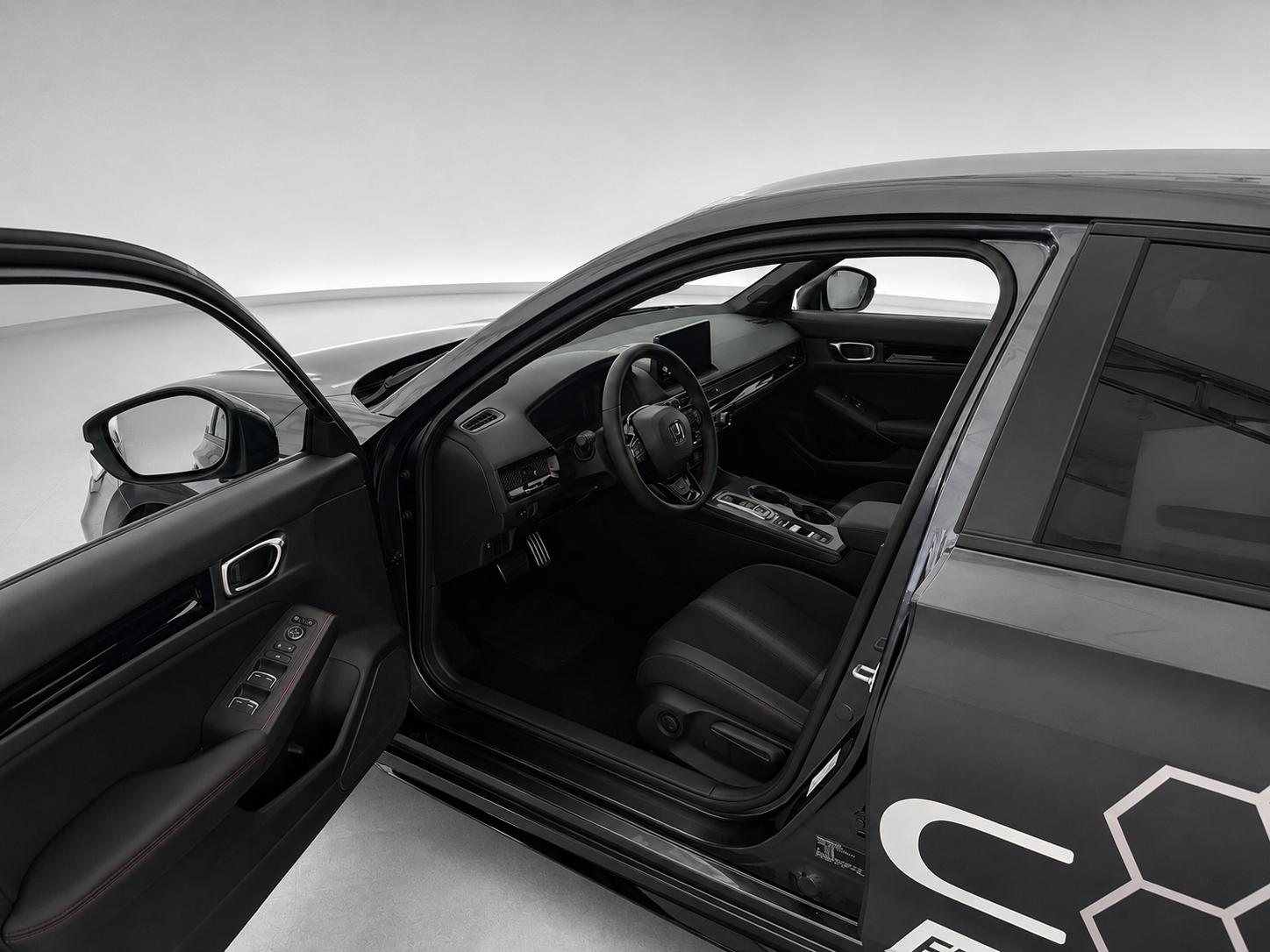 HONDA Civic 2.0 i-MMD HEV Sport (NEW CIVIC MY27 FACELIFT) LEASING 1.9%-image-4