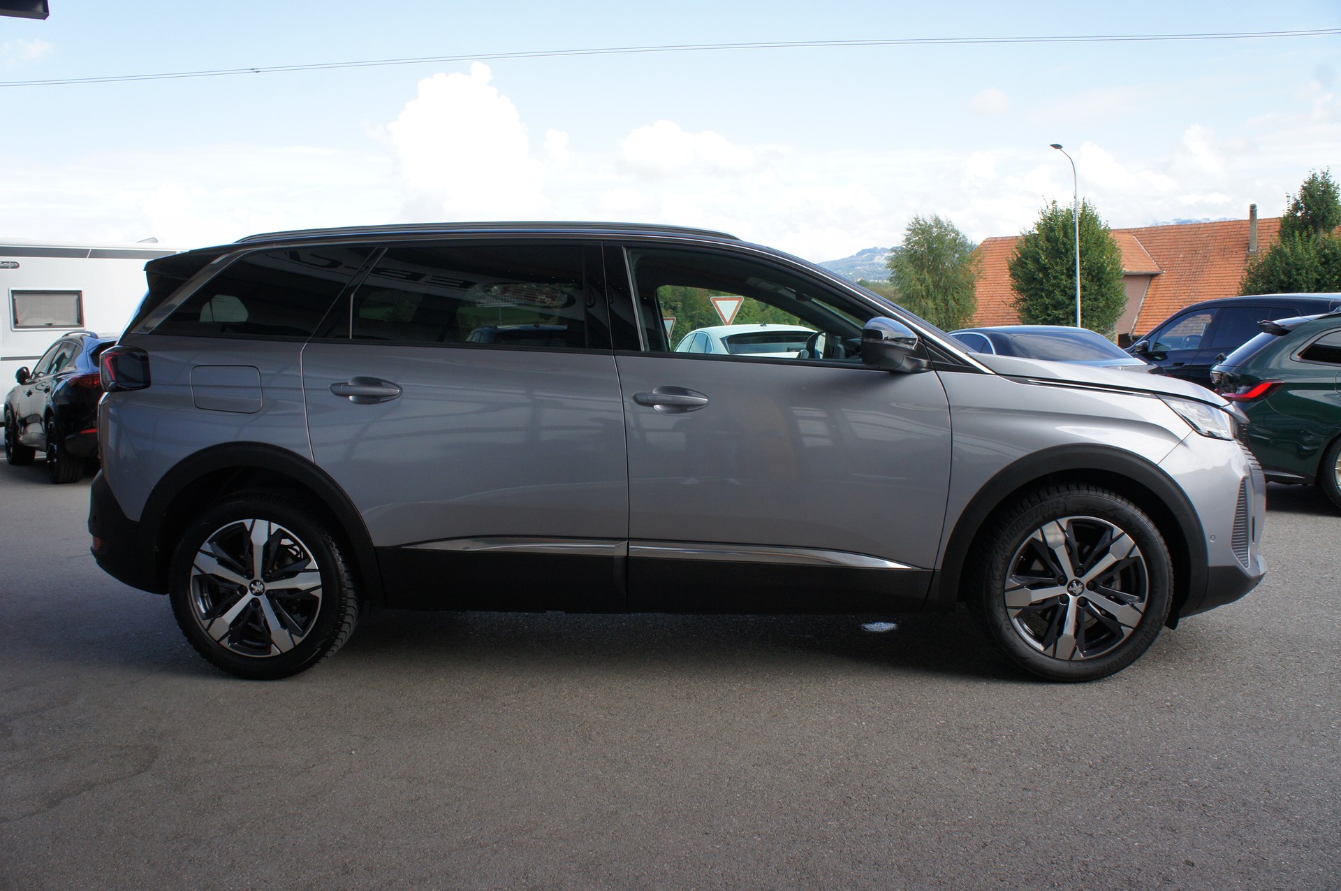 PEUGEOT 5008 1.5 BlueHDi Allure Pack EAT8-image-5