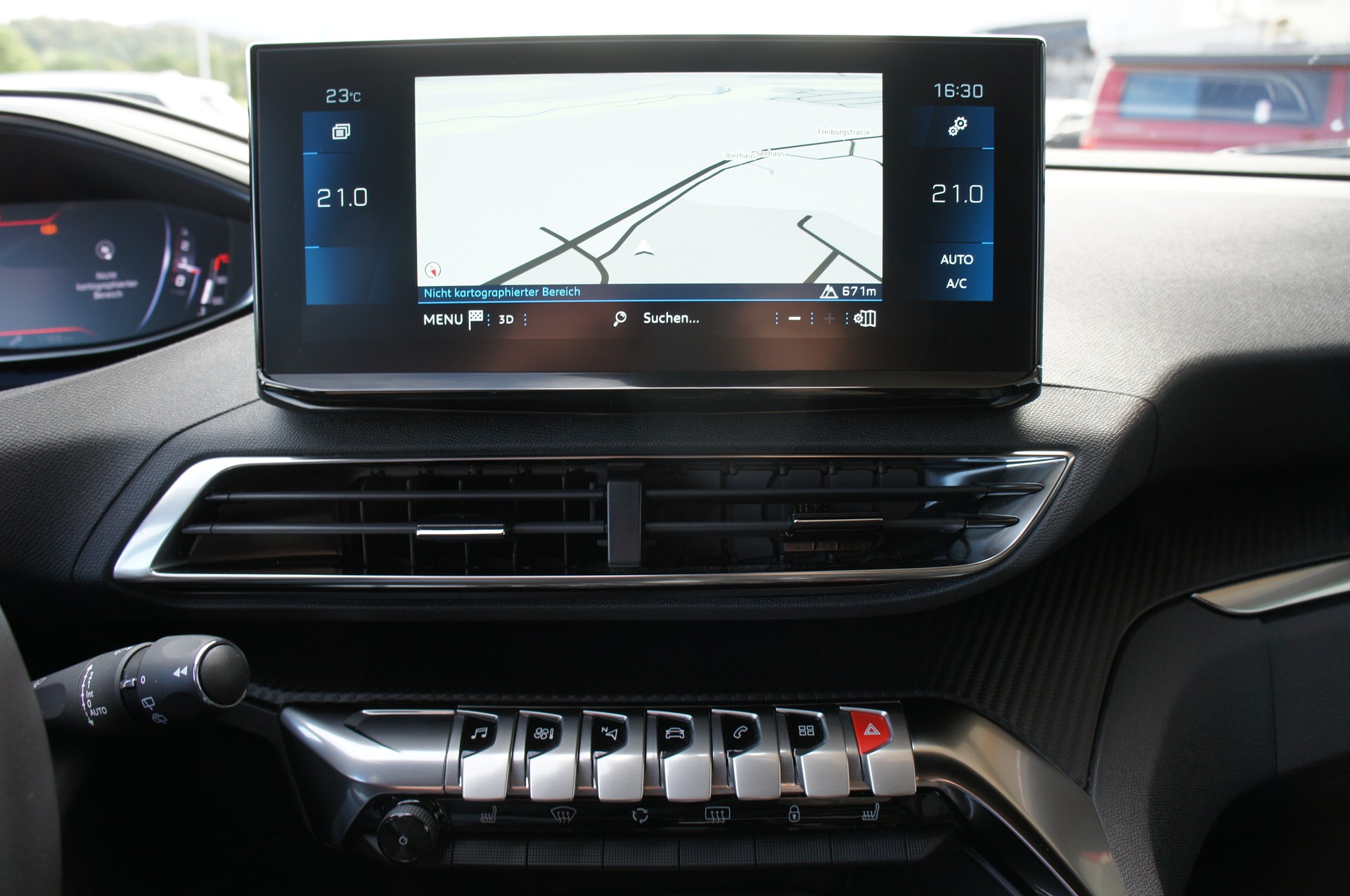 PEUGEOT 5008 1.5 BlueHDi Allure Pack EAT8-image-18