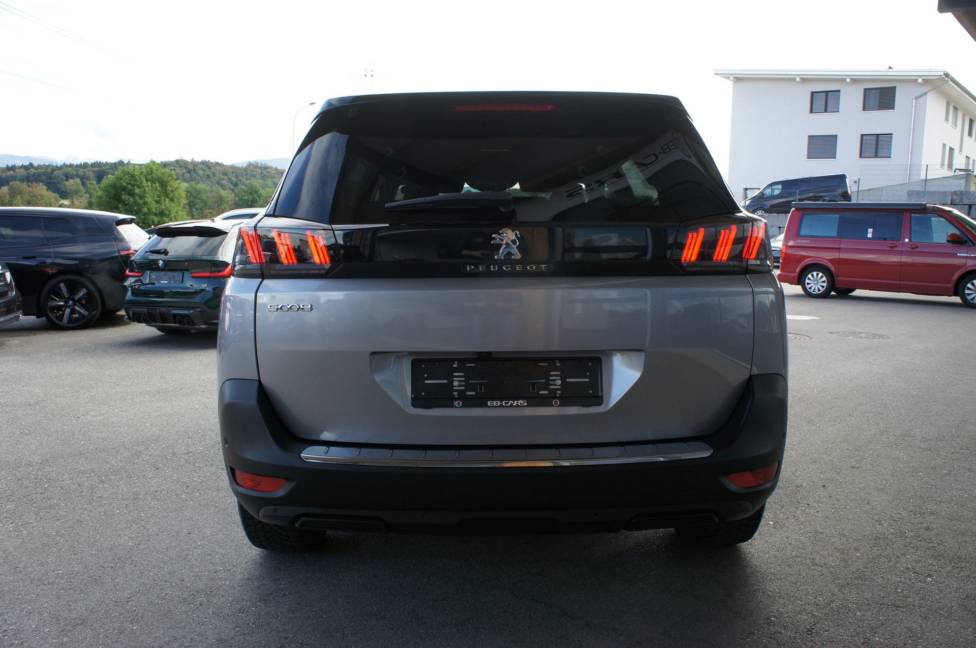 PEUGEOT 5008 1.5 BlueHDi Allure Pack EAT8-image-3