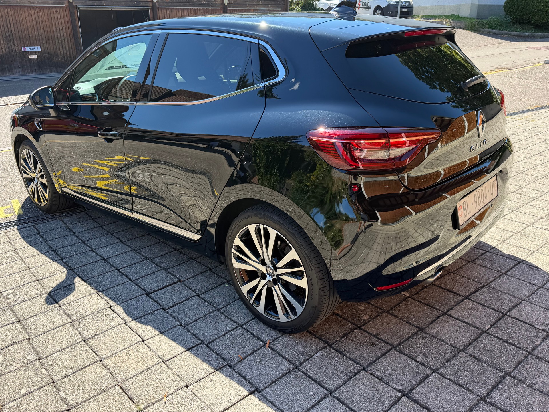 RENAULT Clio 1.3 Initiale EDC-showroom-element-2
