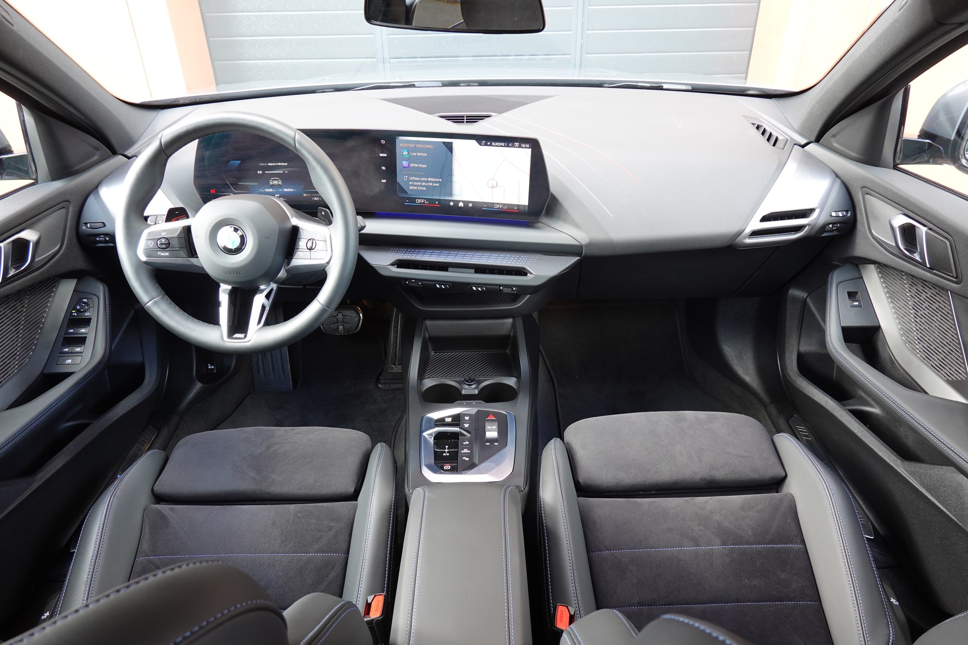 BMW 120 M Sport Steptronic - "LEASING DES 2,9% * Caméra Recul + Capteurs * Drive Select * Cuir/Alcantara"-image-10