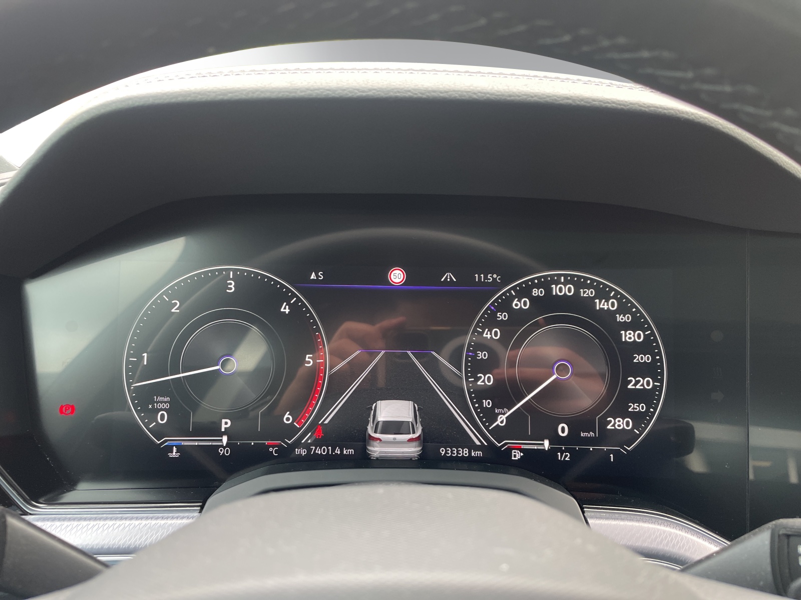 VW Touareg 3.0 TDI R Line Tiptronic-image-15