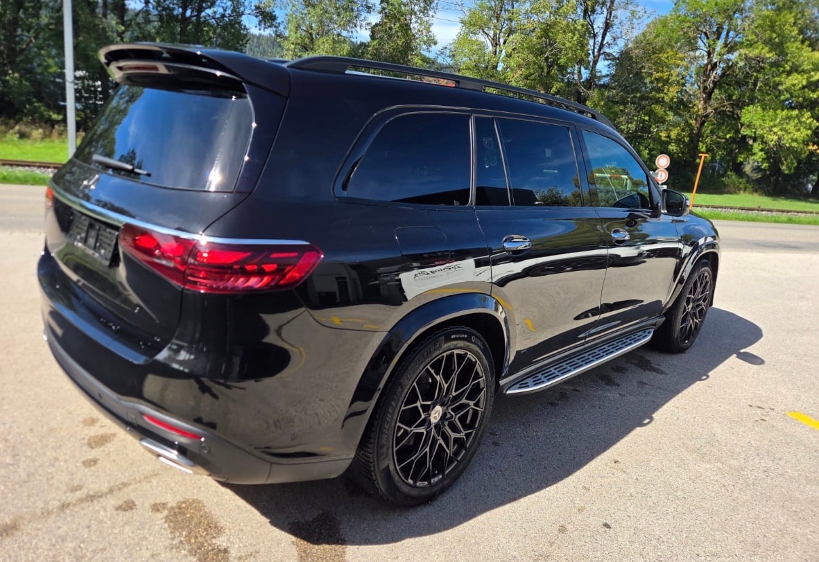MERCEDES-BENZ GLS 580 AMG Line 4matic-image-2