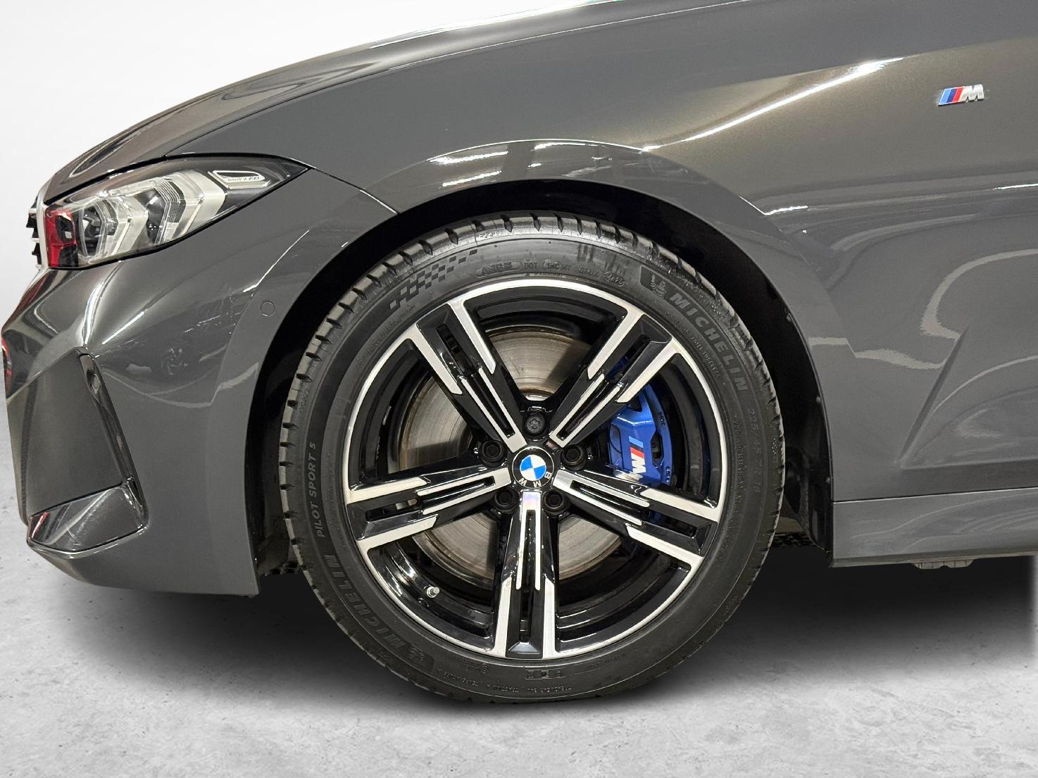 BMW M340d xDrive Touring-image-8