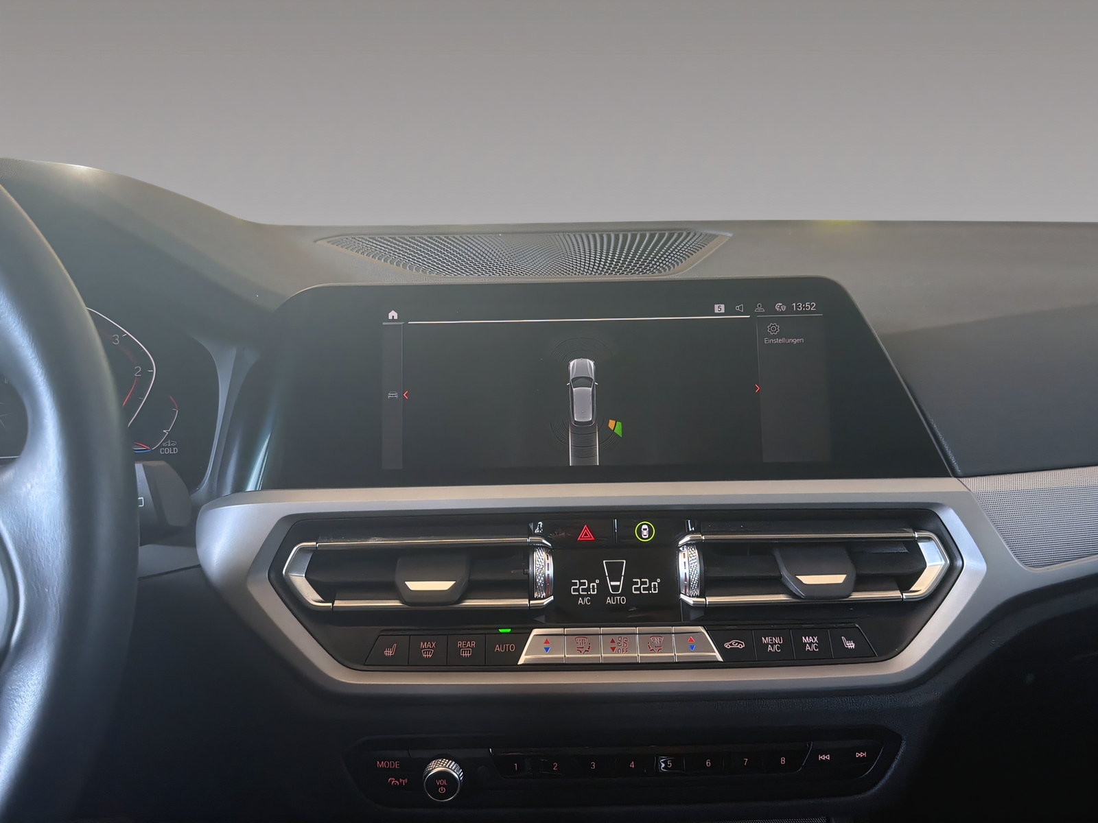 BMW 320d xDrive-image-12