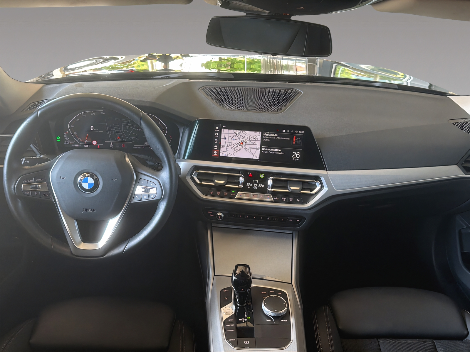 BMW 320d xDrive-image-7