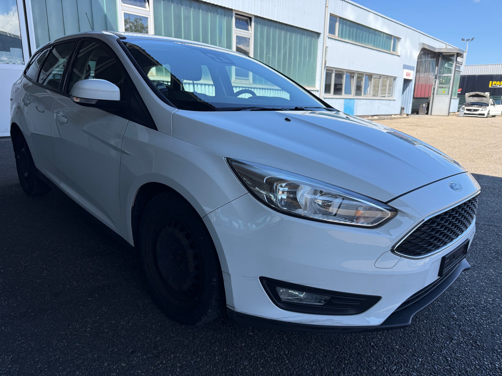 FORD Focus 1.5 TDCi Titanium-image-1