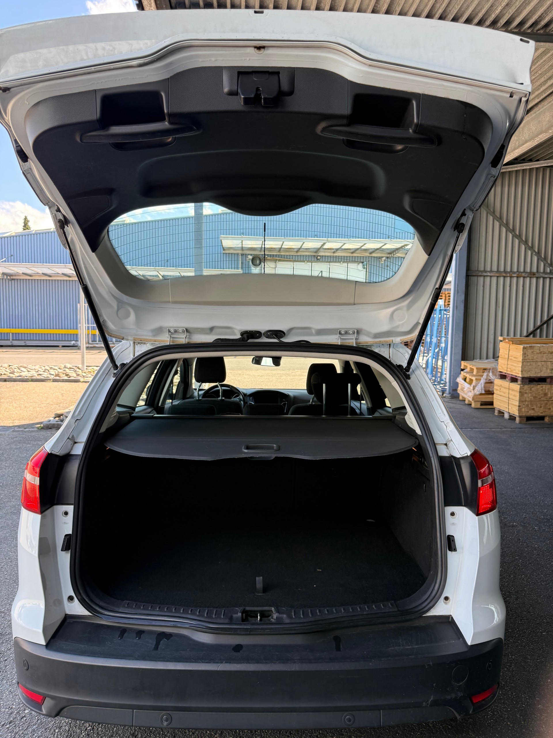 FORD Focus 1.5 TDCi Titanium-image-12