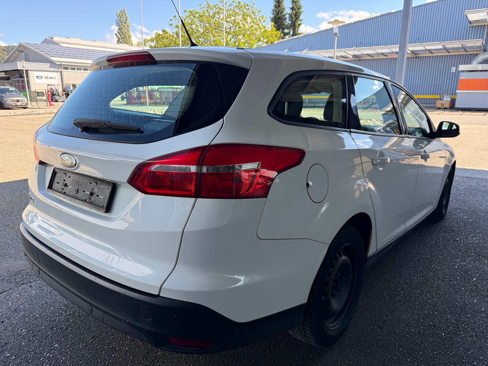 FORD Focus 1.5 TDCi Titanium-image-2