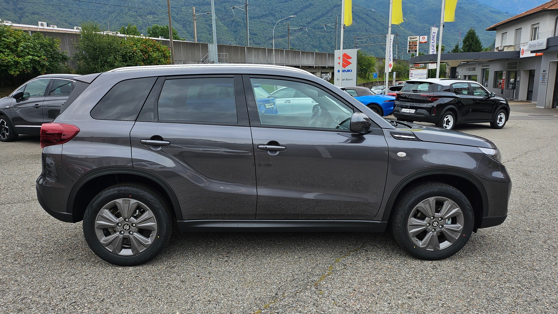 SUZUKI Vitara 1.4 Boosterjet Compact + 4x4 Hybrid Automatic-image-8