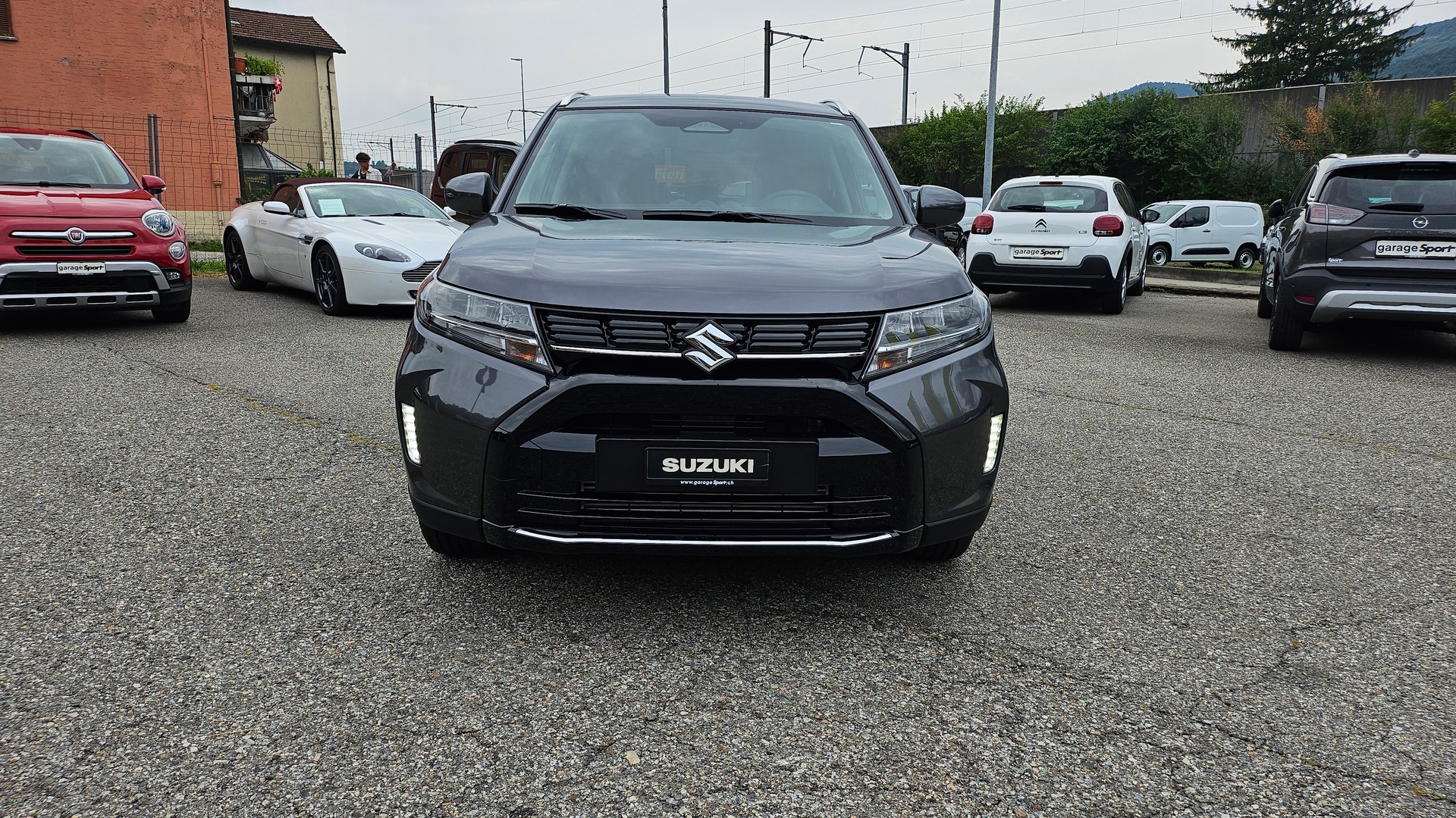 SUZUKI Vitara 1.4 Boosterjet Compact + 4x4 Hybrid Automatic-image-1
