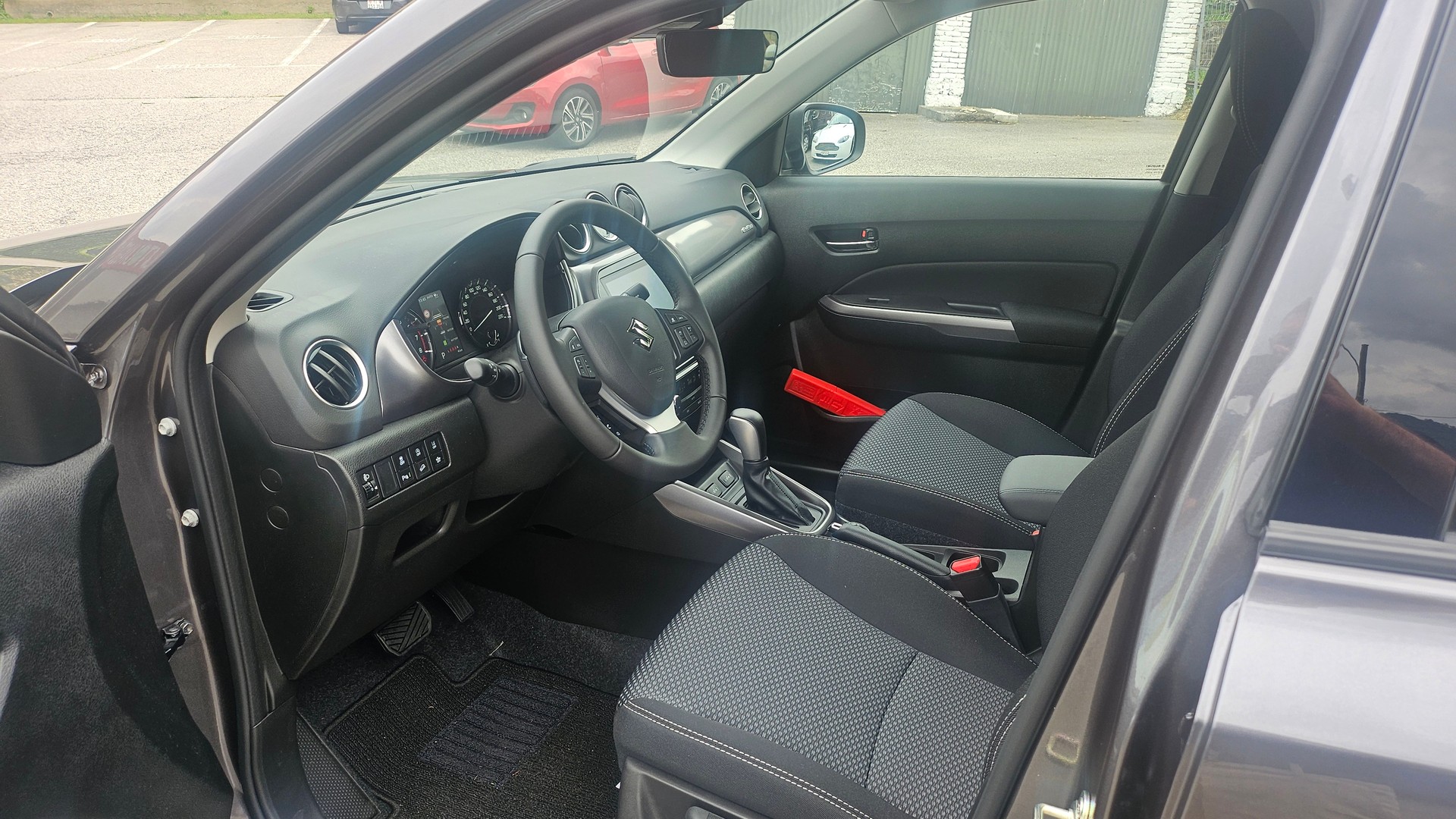 SUZUKI Vitara 1.4 Boosterjet Compact + 4x4 Hybrid Automatic-image-12