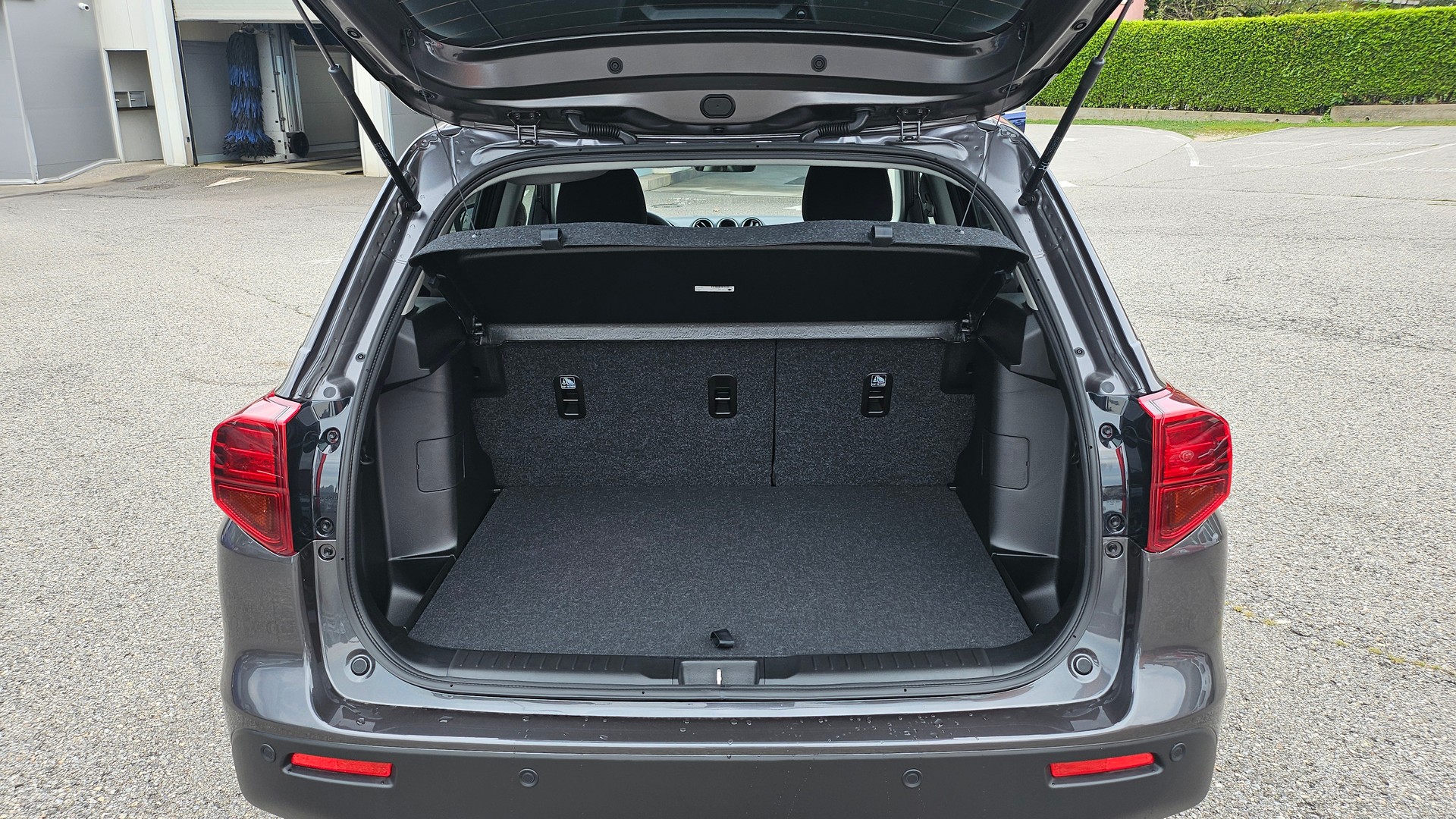 SUZUKI Vitara 1.4 Boosterjet Compact + 4x4 Hybrid Automatic-image-5