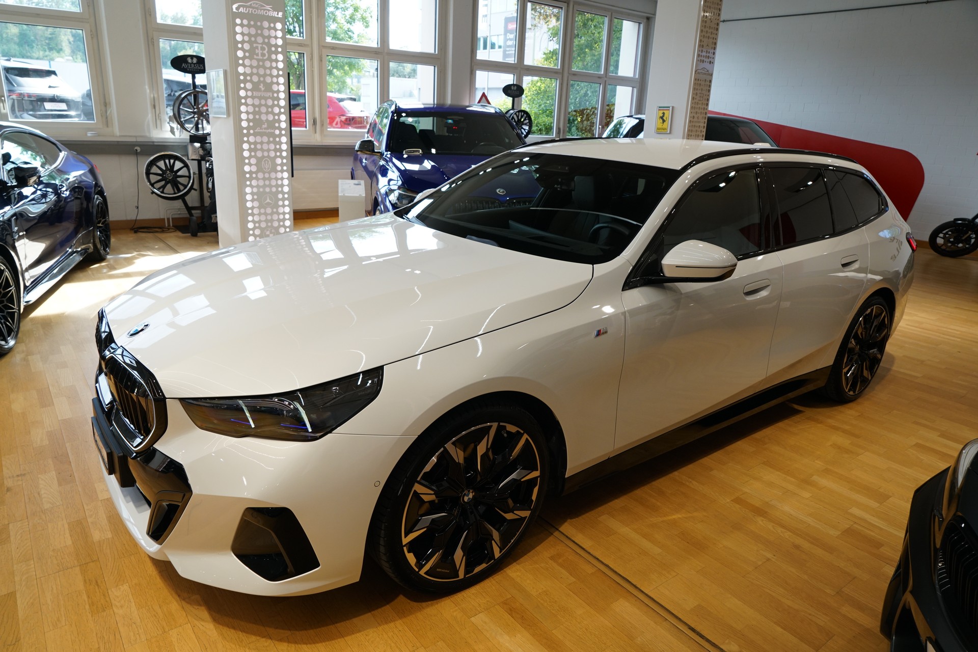 BMW 520d xDrive 48V Touring M Sport Pro Steptronic-image-9