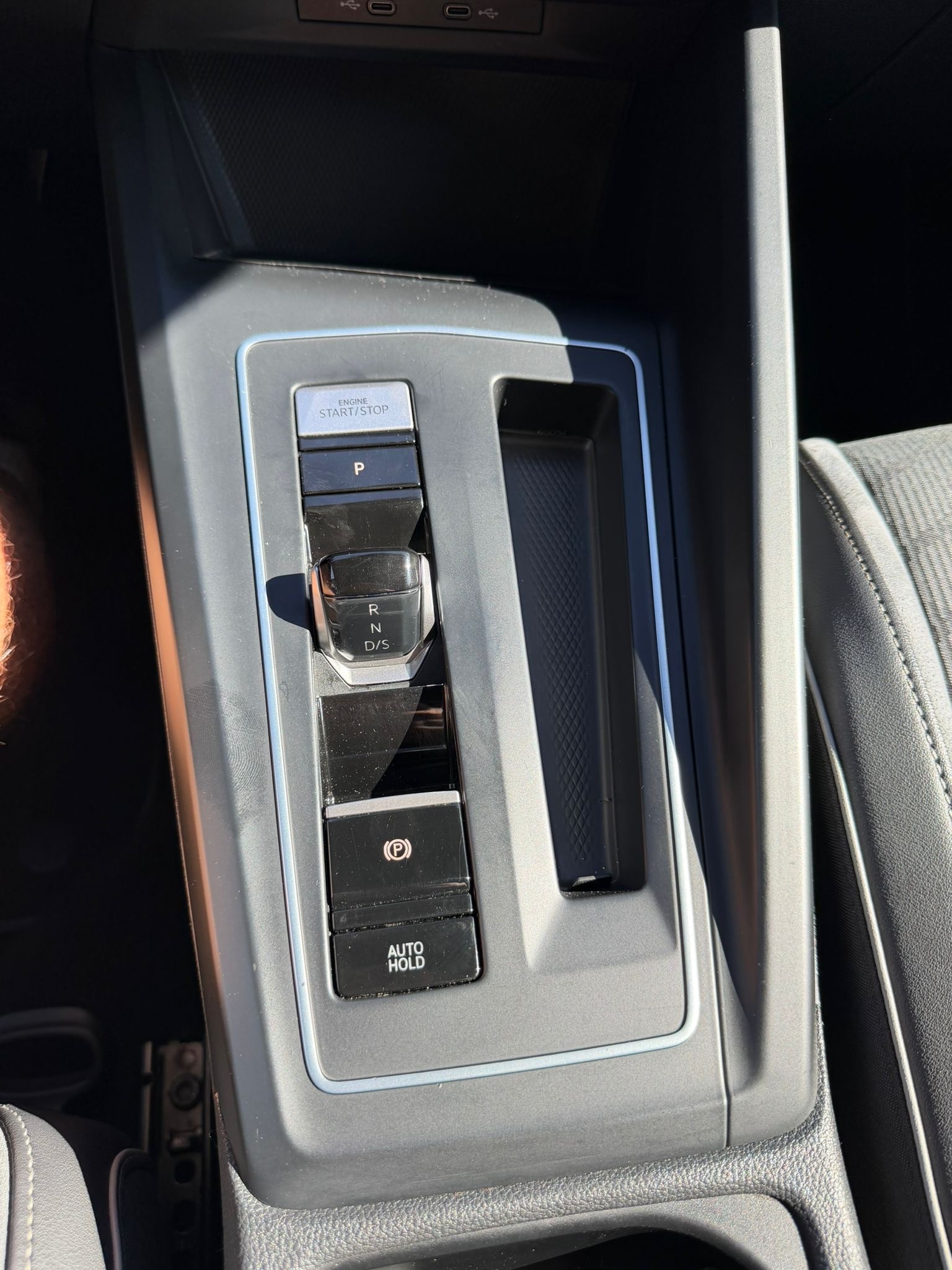 VW Golf 1.5 eTSI mHEV ACT R-Line DSG-image-19