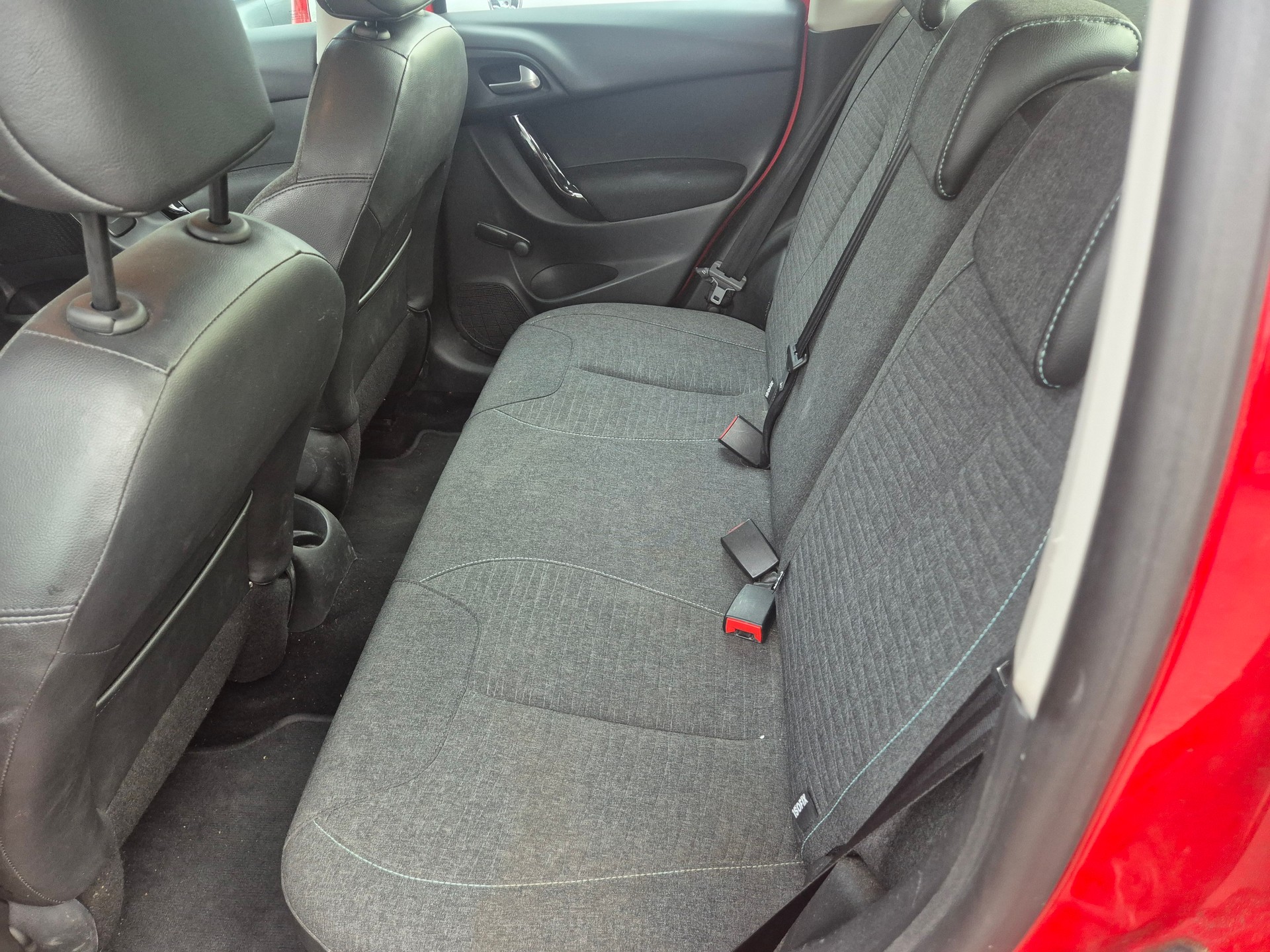 CITROEN C3 1.6 16V BlueHDi Attraction-image-7