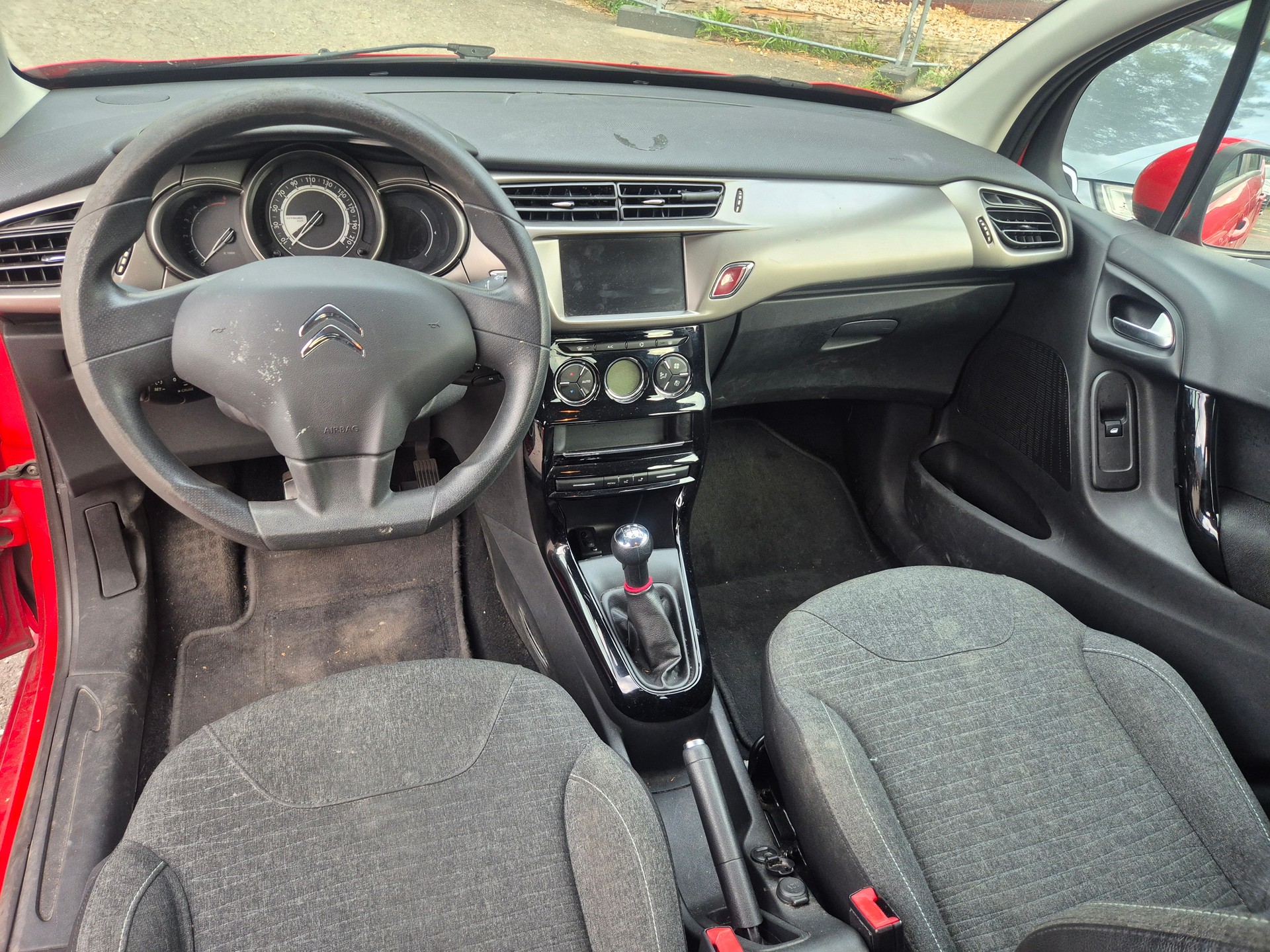 CITROEN C3 1.6 16V BlueHDi Attraction-image-5